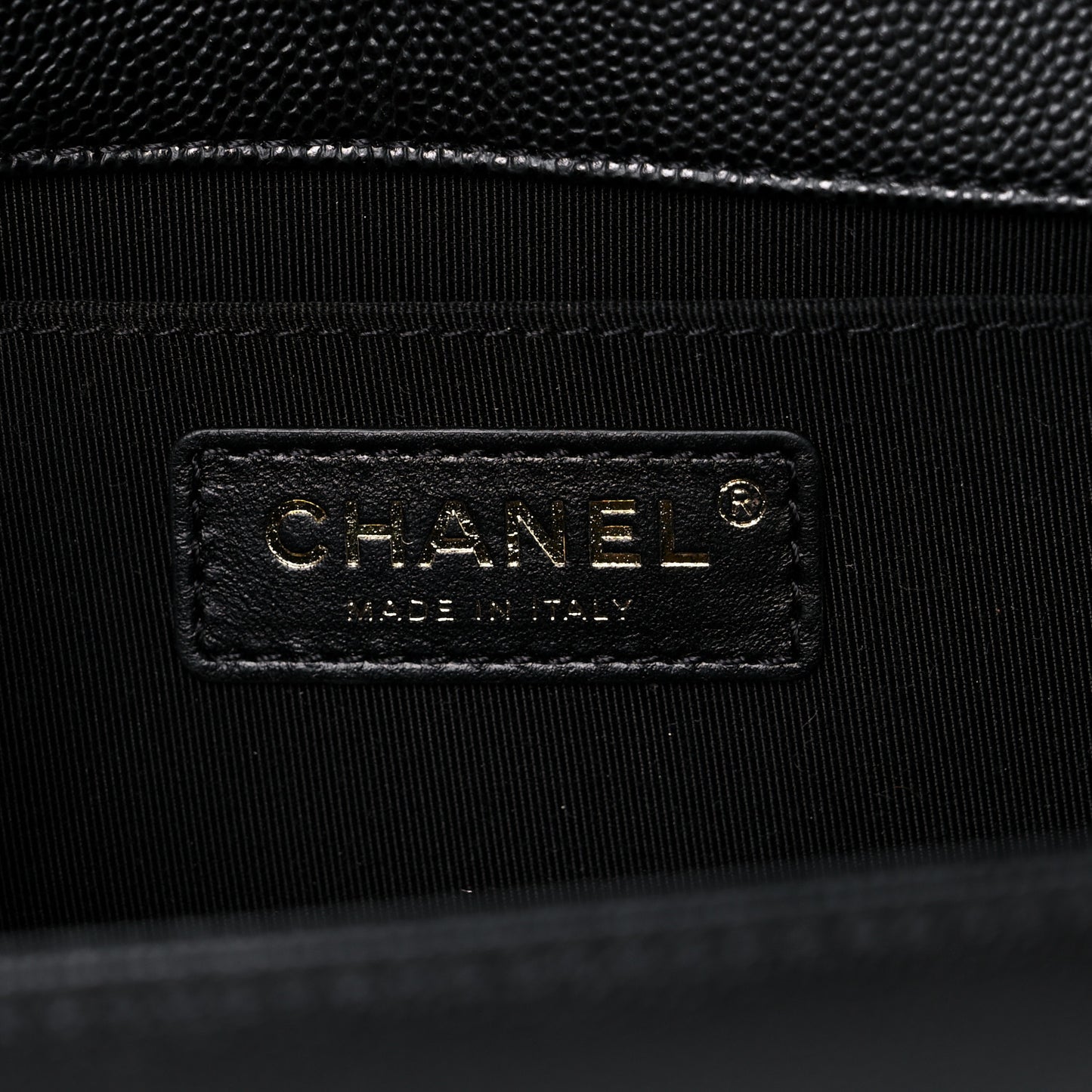 Caviar Quilted Medium Boy Flap Black