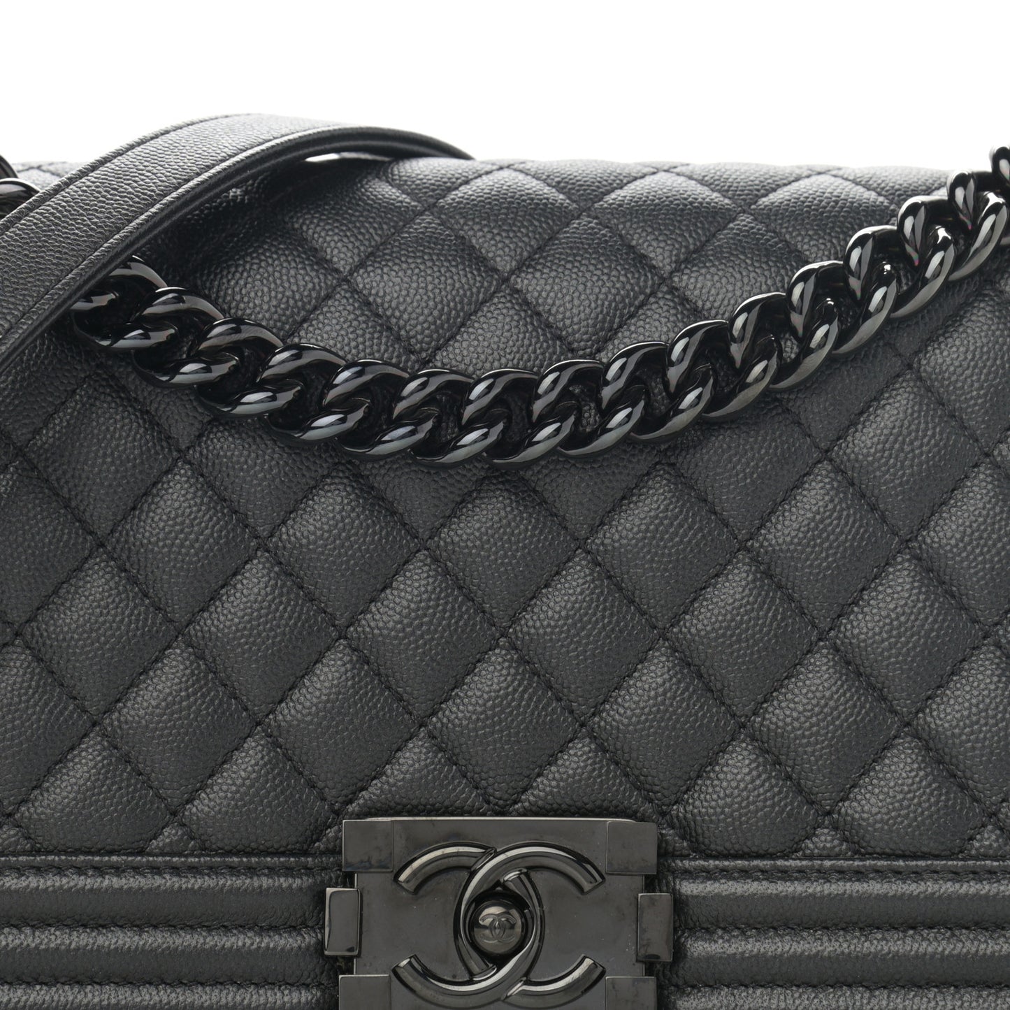 Caviar Quilted Medium Boy Flap So Black