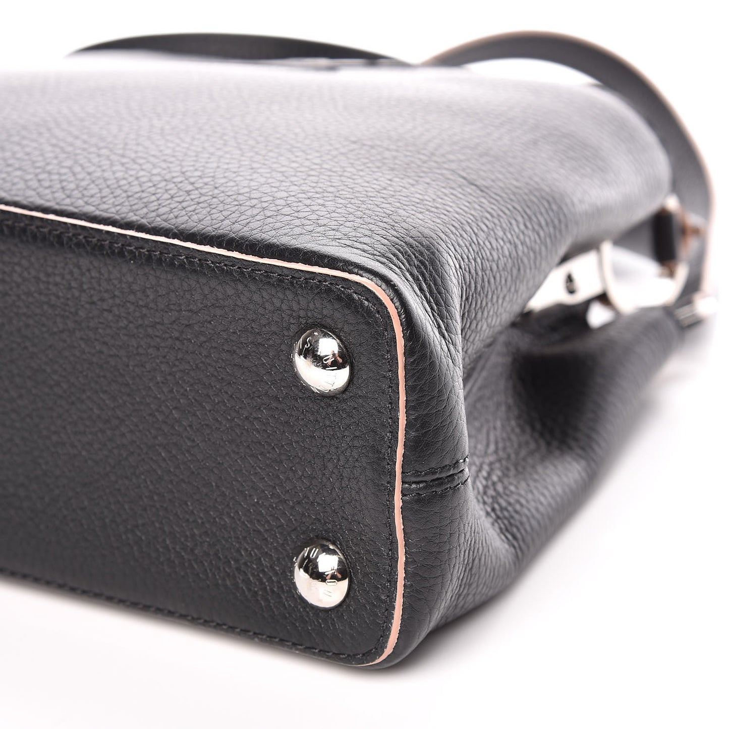 Taurillon Capucines BB Black Petale