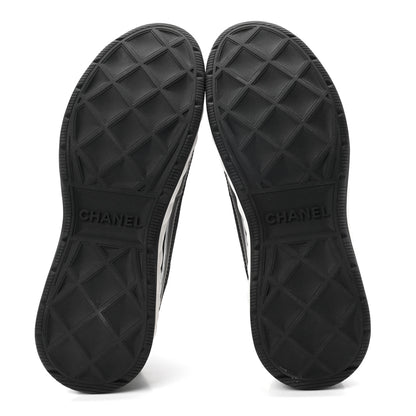 Chanel Velvet Calfskin Mixed Fibers CC Sneakers 40 Black 5 of 8