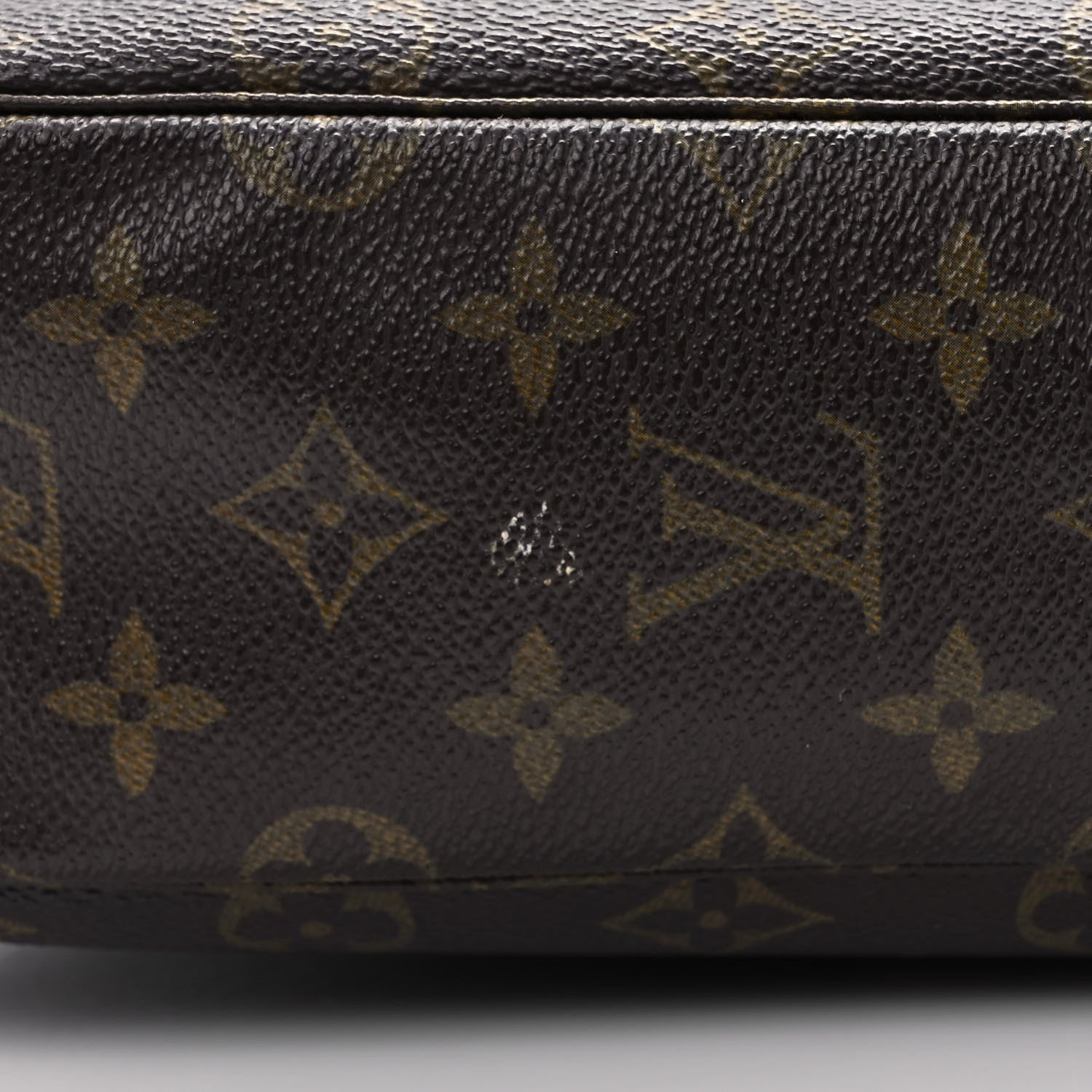 Louis Vuitton Monogram Trousse Toilette 28 7 of 9