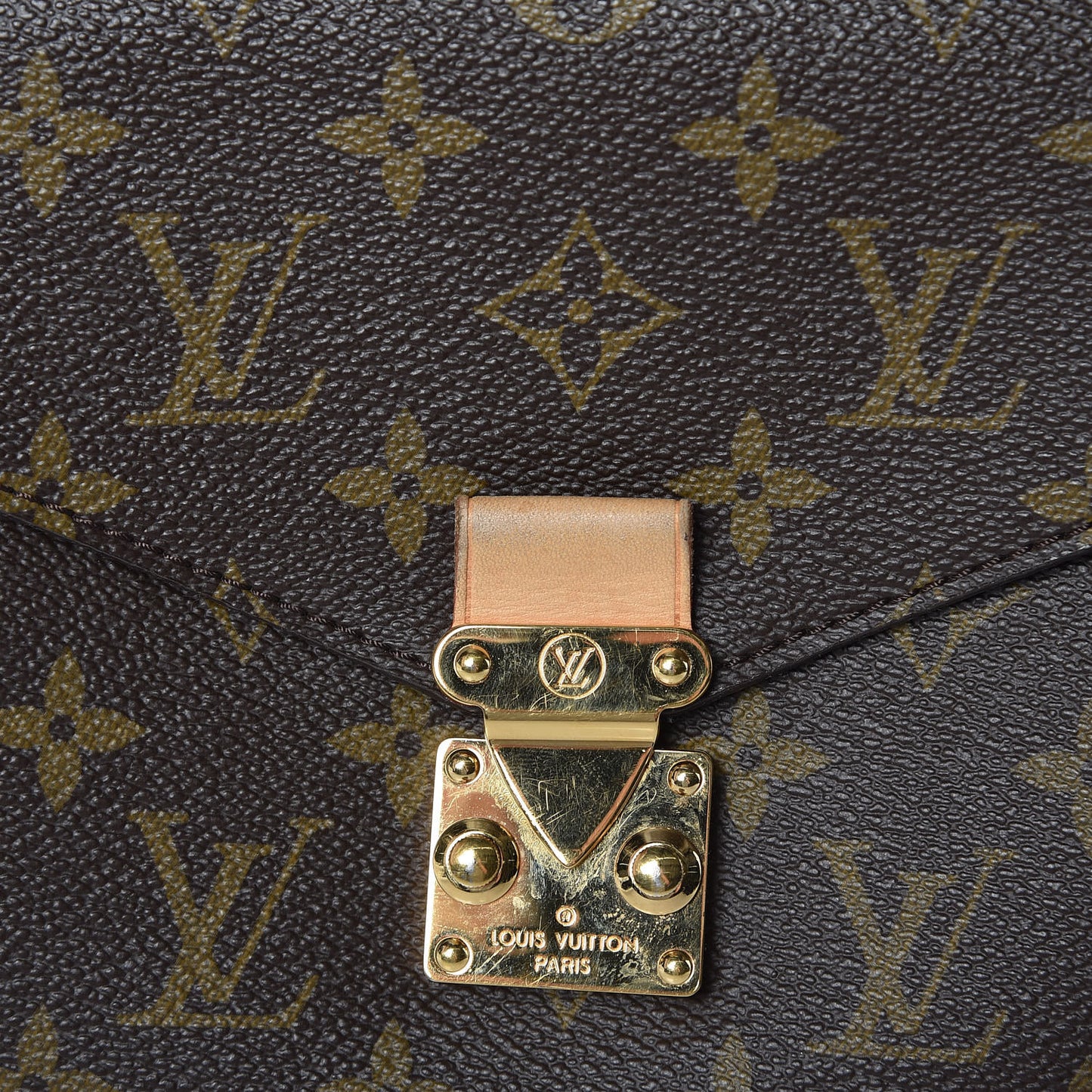 Monogram Metis