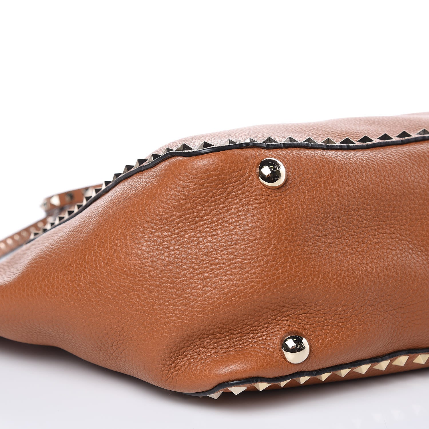 Valentino Garavani Pebbled Calfskin Medium Rockstud Tote Light Cuir 8 of 10