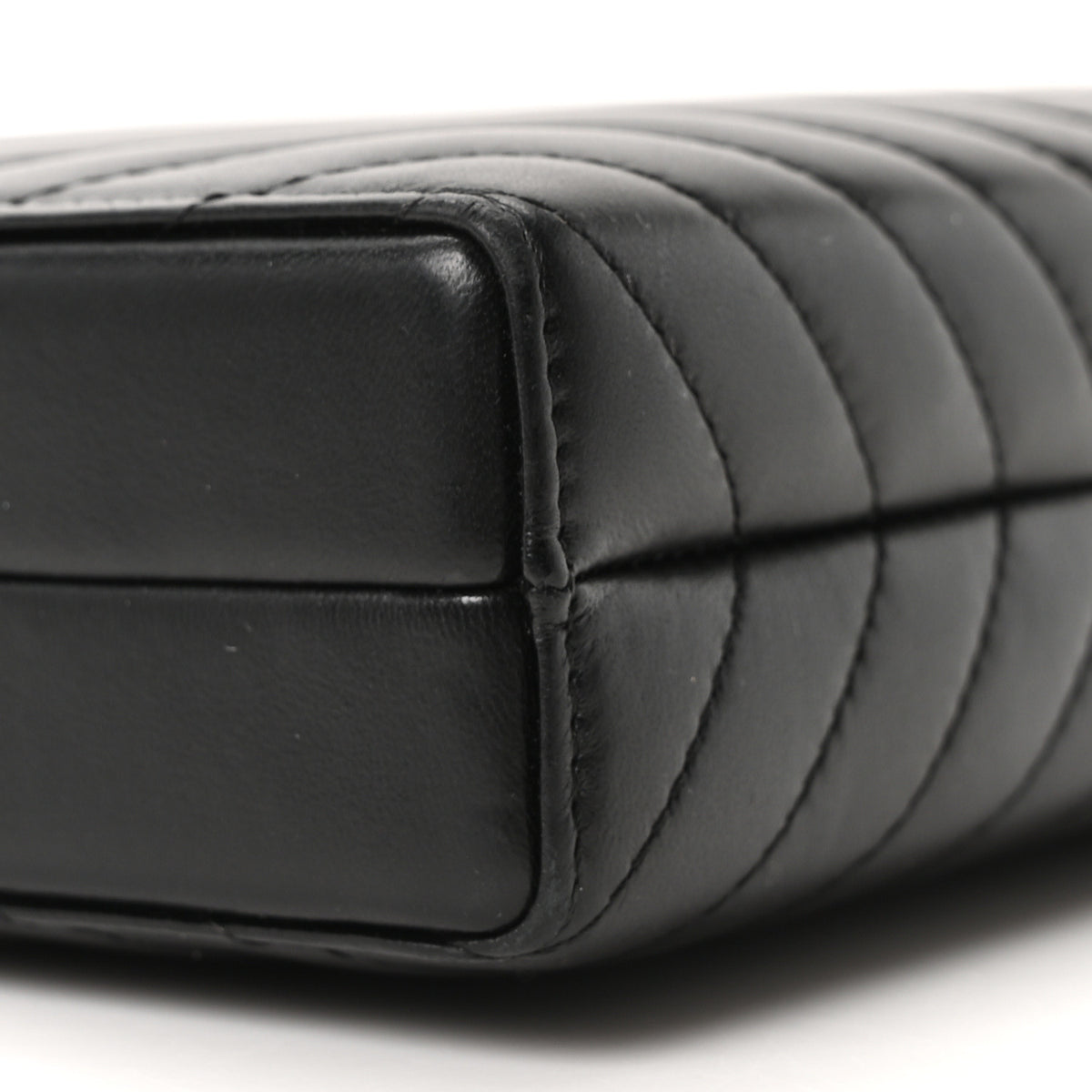 Lambskin Chevron Reissue Quilted Clutch Bag Black