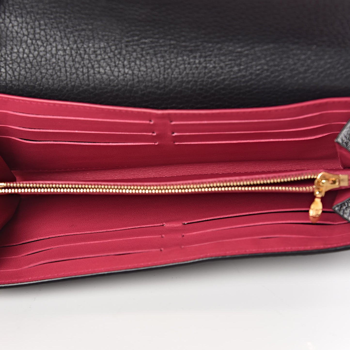 Taurillon Capucines Wallet Black