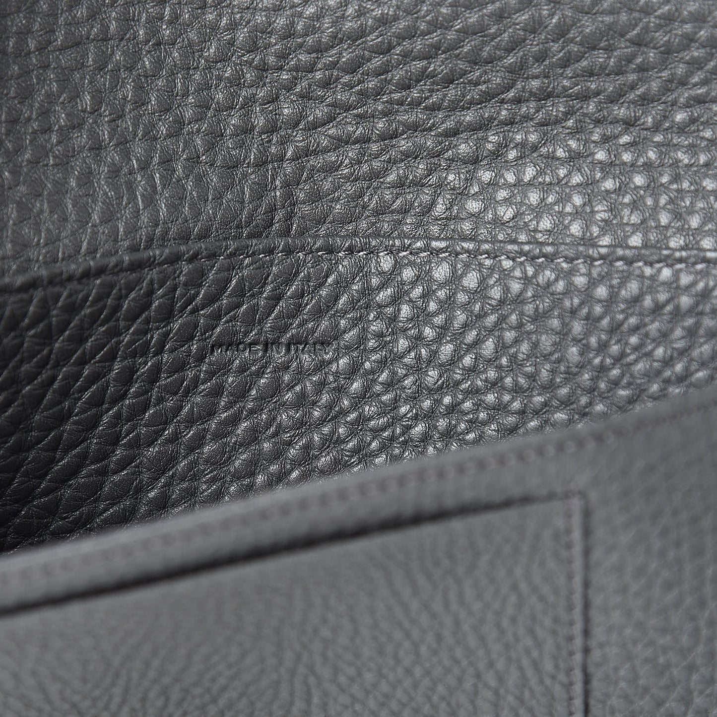 Cuoio Romano Selleria Mini Peekaboo Clutch Wallet Asfalto