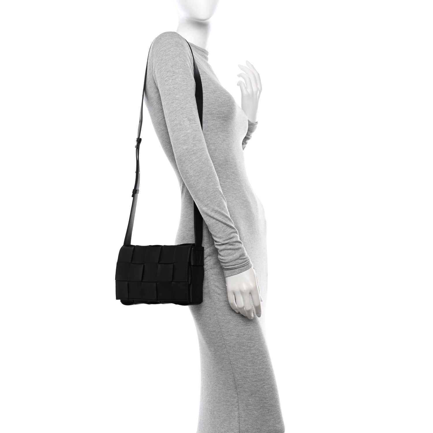 Bottega Veneta Lambskin Maxi Intrecciato Cassette Crossbody Bag Black 2 of 10