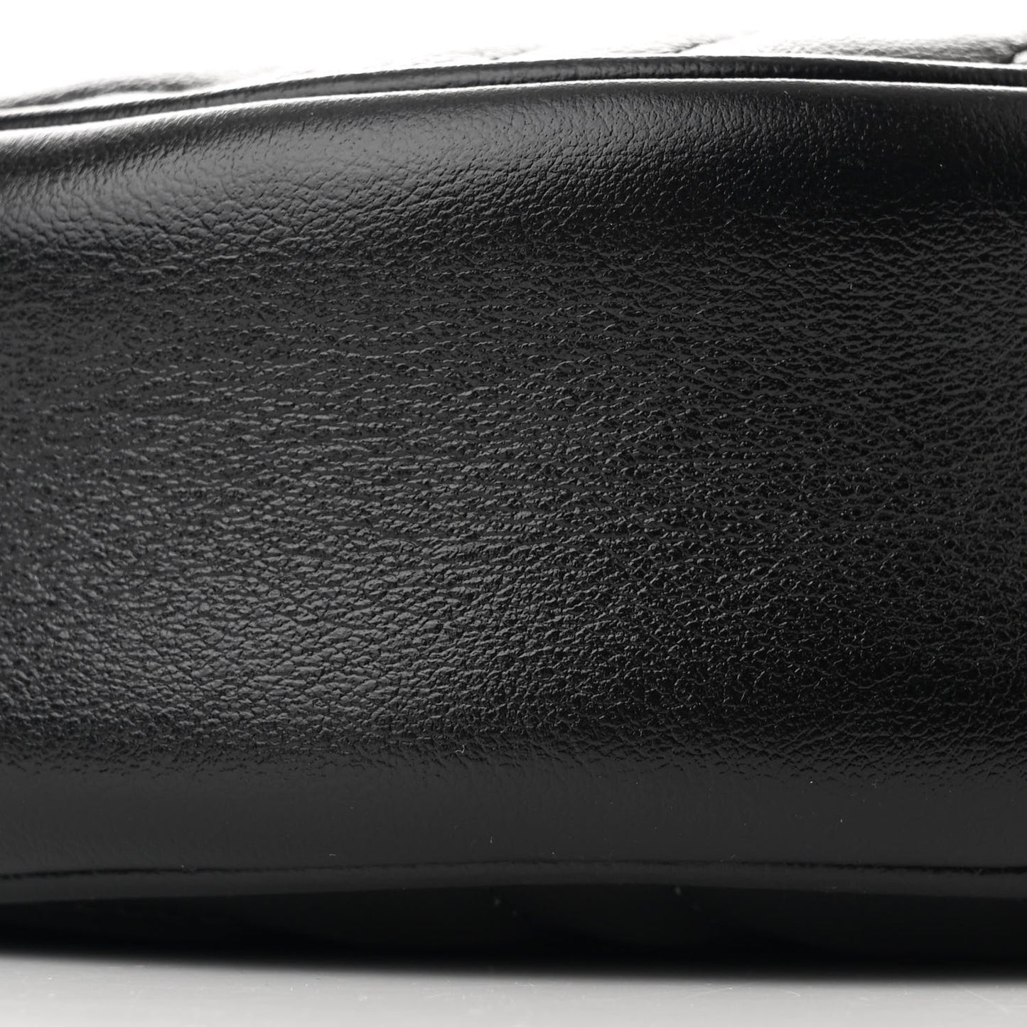Azalea Calfskin Matelasse Heart Mini GG Marmont Round Shoulder Bag Black