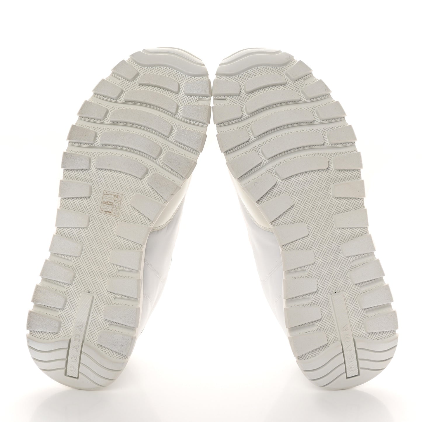 Re-Nylon Spazzolato Triangle Mens Prax 01 45mm Sneakers 8 White