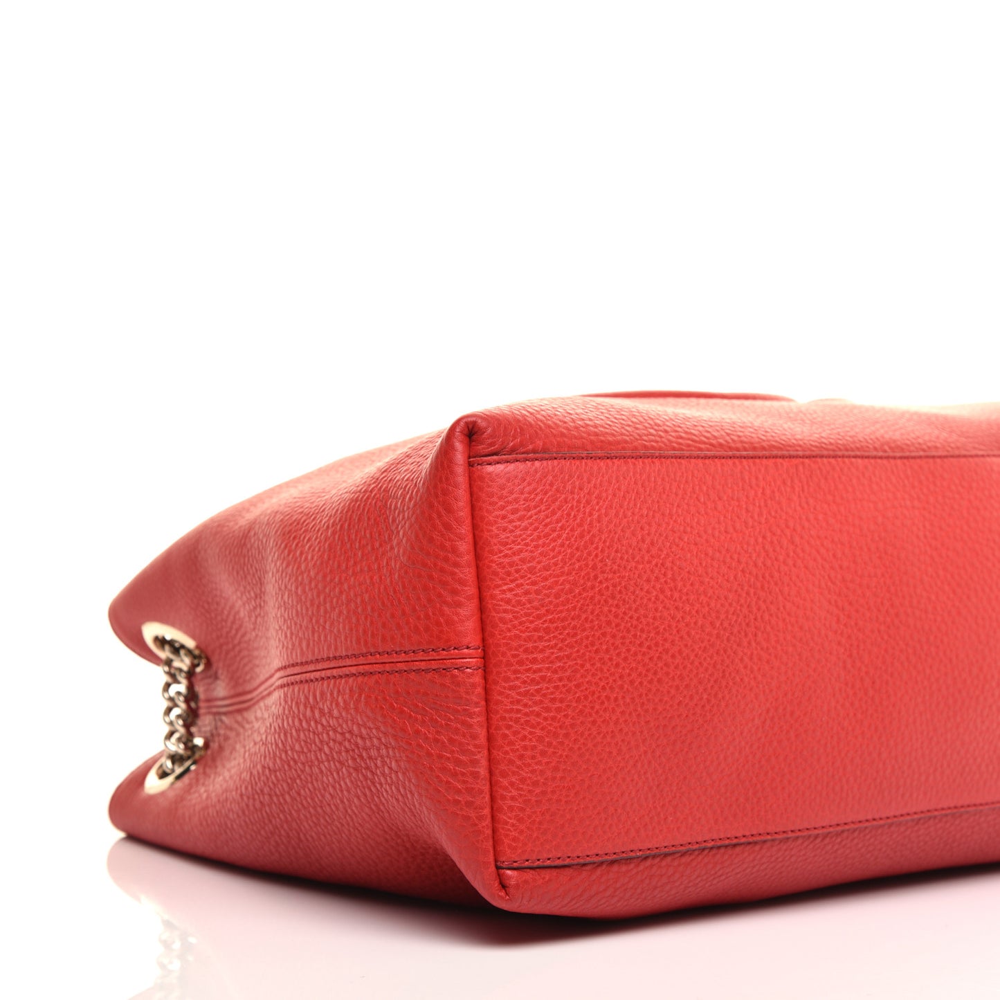 Pebbled Calfskin Medium Soho Chain Shoulder Bag Tabasco Red