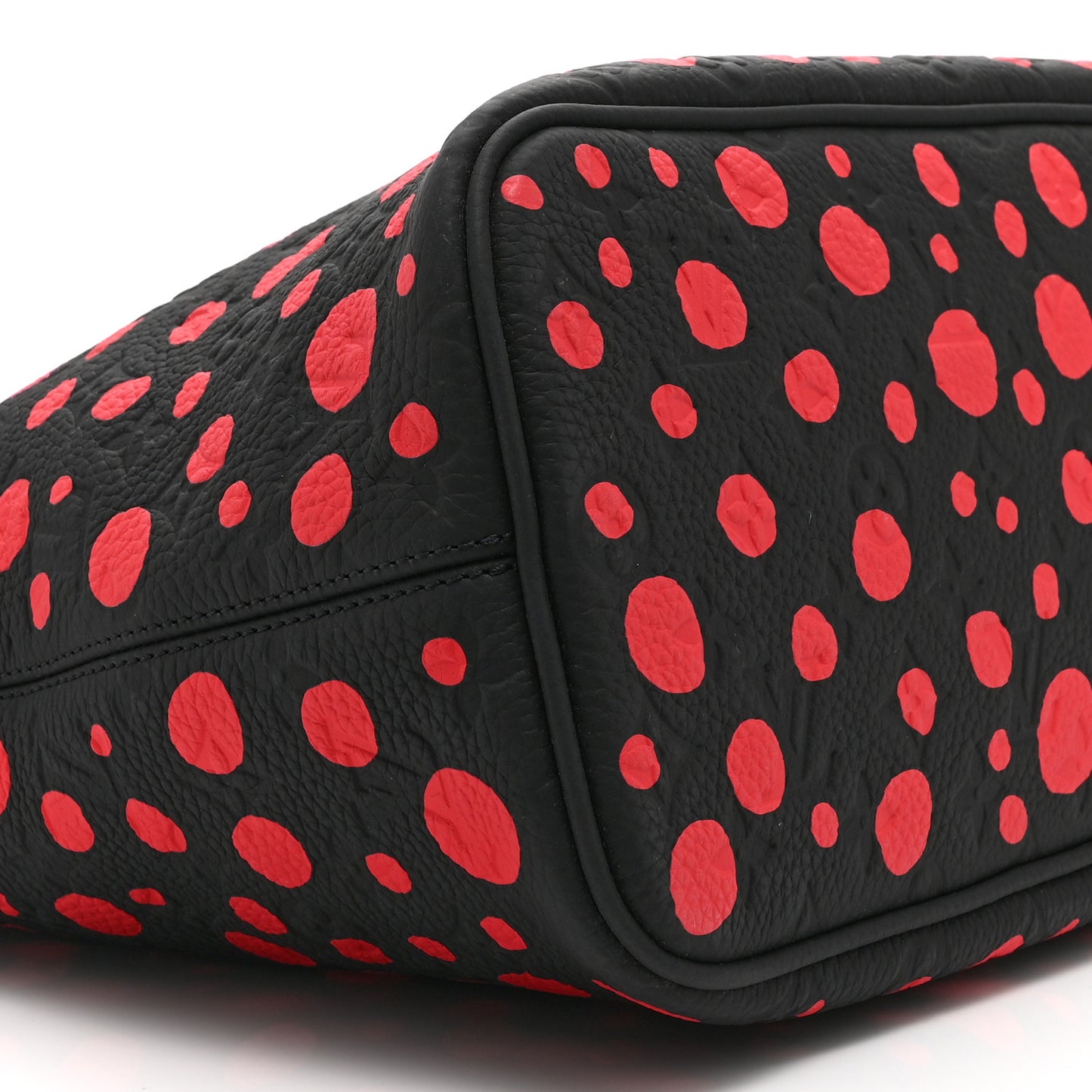 LV X YK Taurillon Lock It MM Black Red