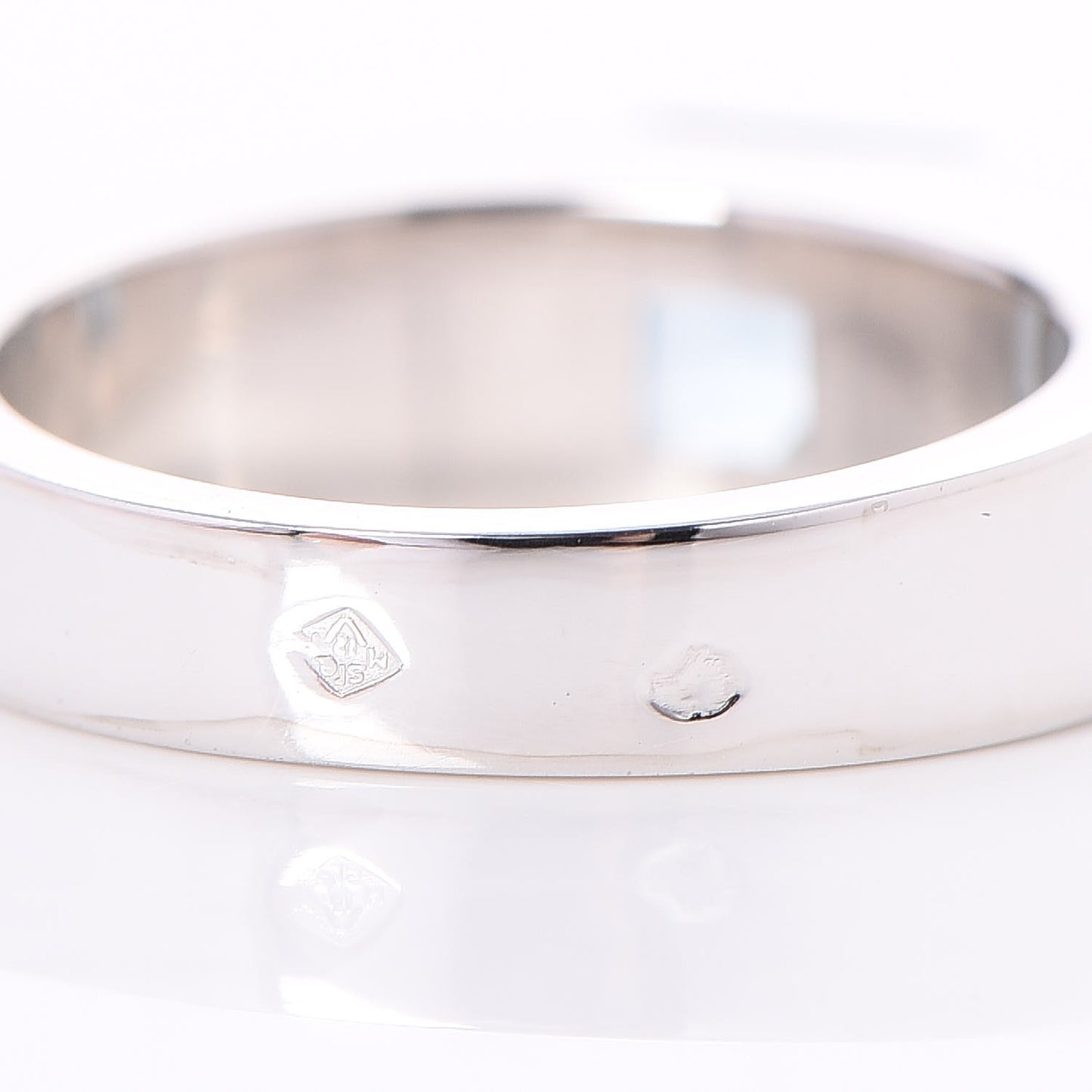 18K White Gold Aquamarine Tank Ring 50 52.5