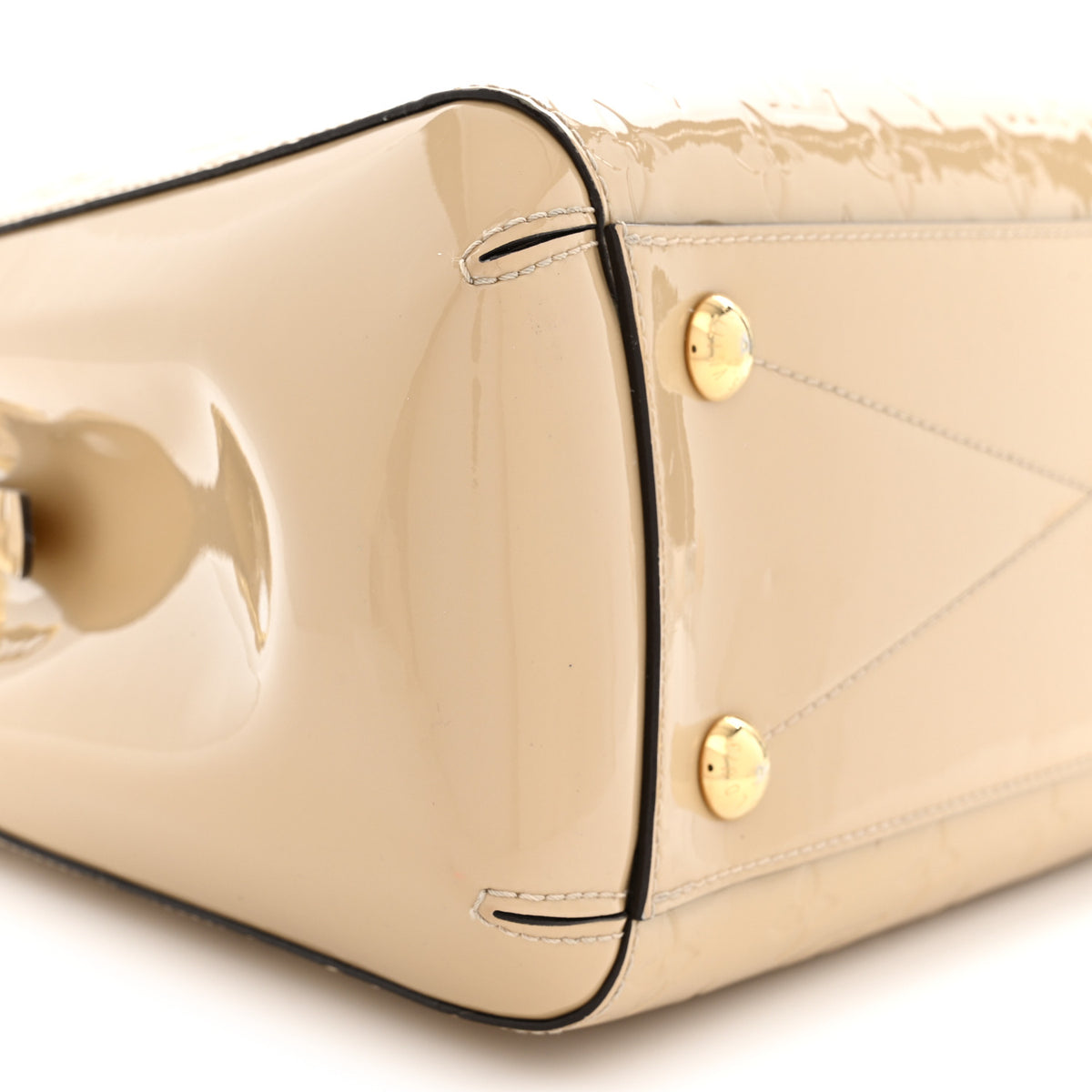 Louis Vuitton Vernis Montaigne MM Dune 9 of 14
