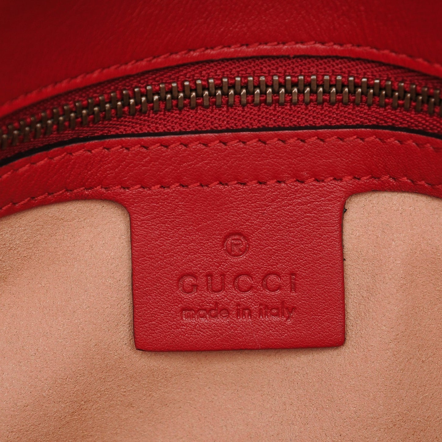 Calfskin Matelasse Small GG Marmont Shoulder Bag Hibiscus Red