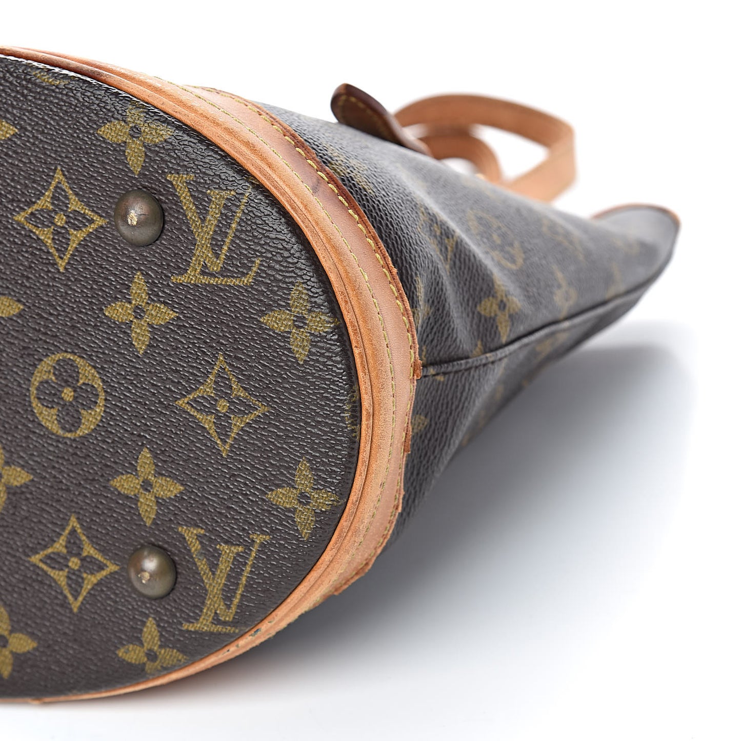 Monogram Petit Bucket 23