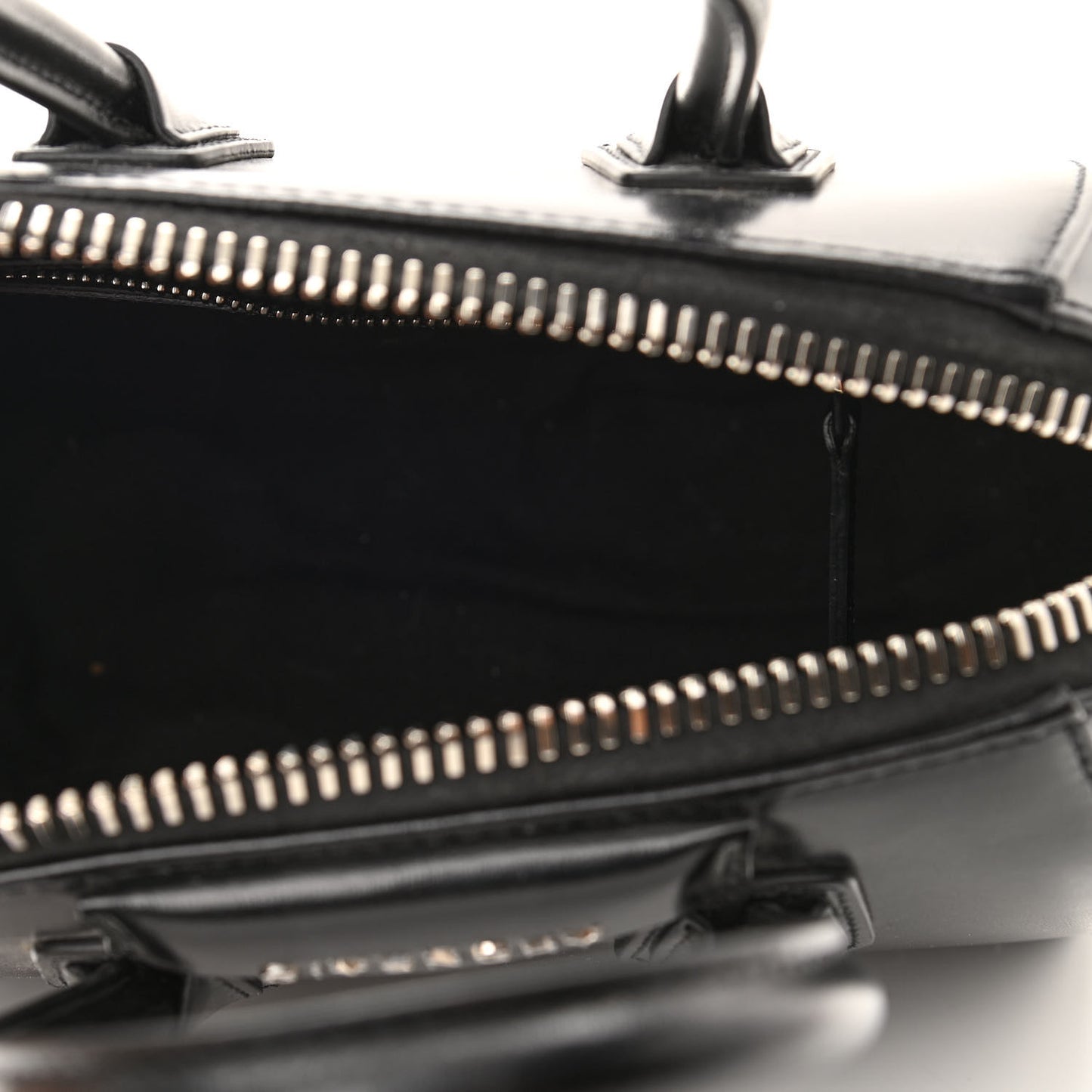 Shiny Lord Calfskin Mini Antigona Black