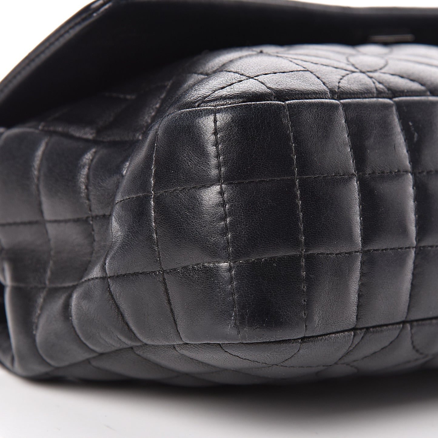 Lambskin Quilted Lady Graphic Flap Black