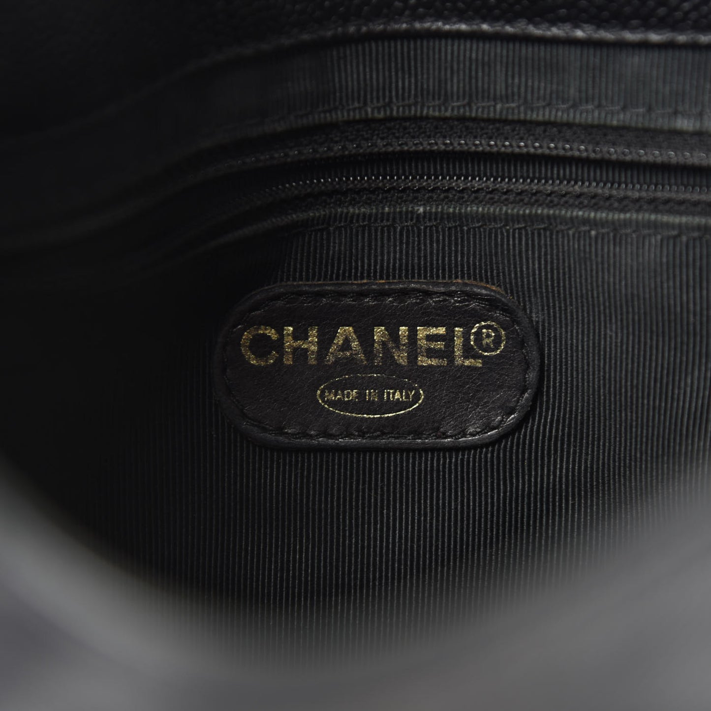 Caviar CC Shoulder Bag Black