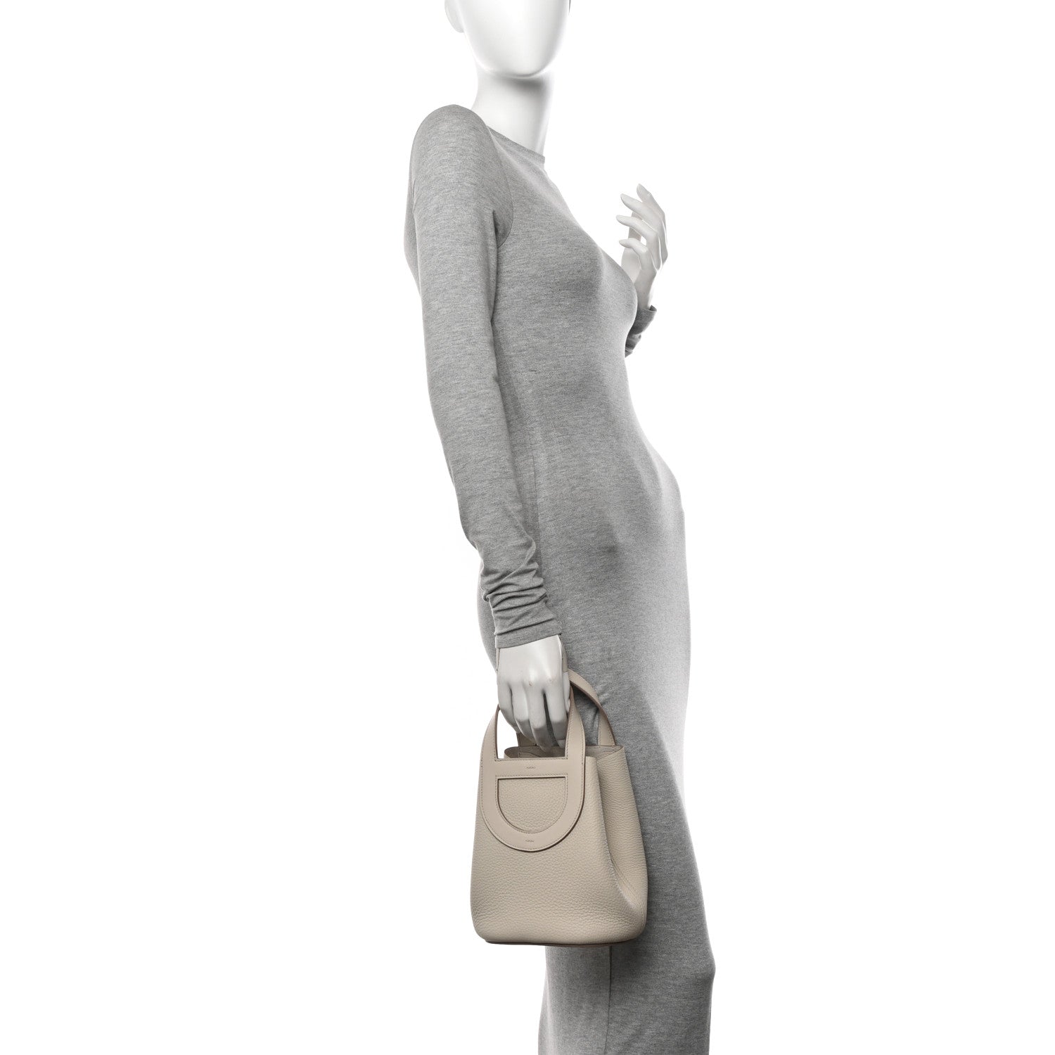 Hermes Taurillon Clemence Swift In-The-Loop 18 Bag Beton 2 of 11
