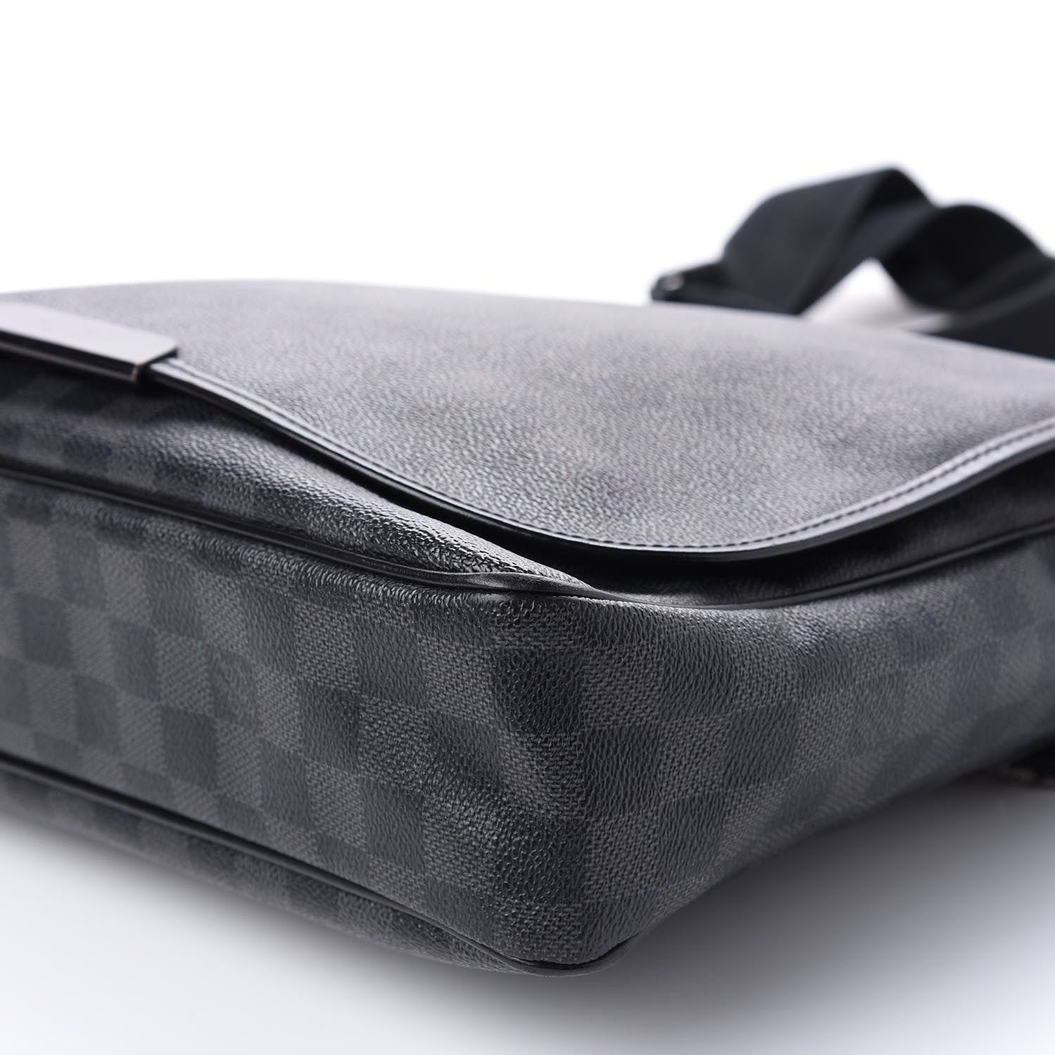 Louis Vuitton Damier Graphite Daniel MM 6 of 10