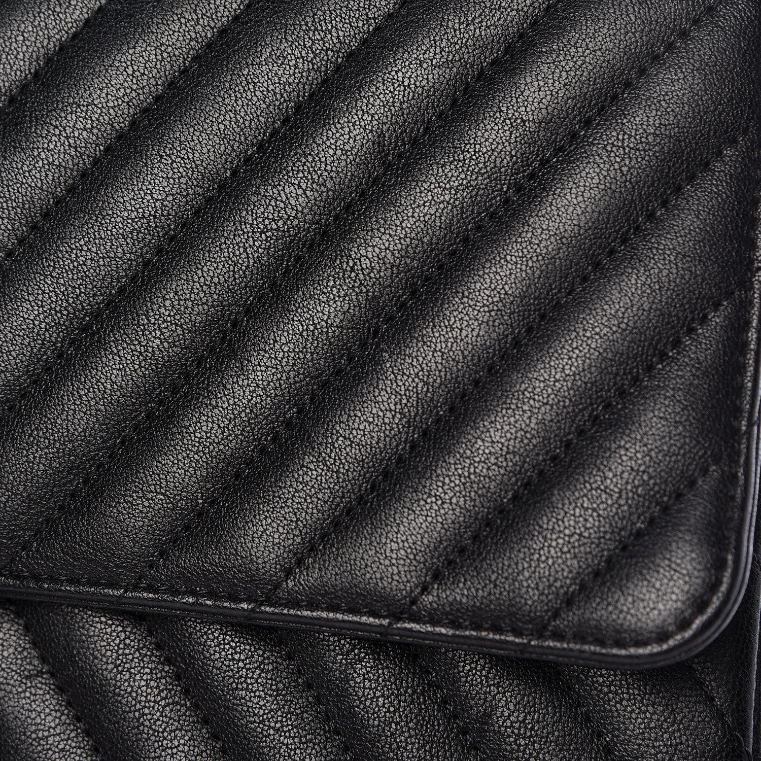 Chanel Sheepskin Chevron Quilted 2.55 Reissue 227 Flap So Black 17 of 18