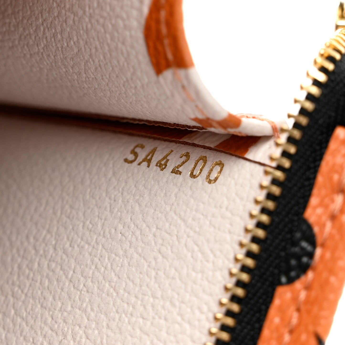 Monogram Giant Crafty Pochette Toiletry 26 Creme Caramel