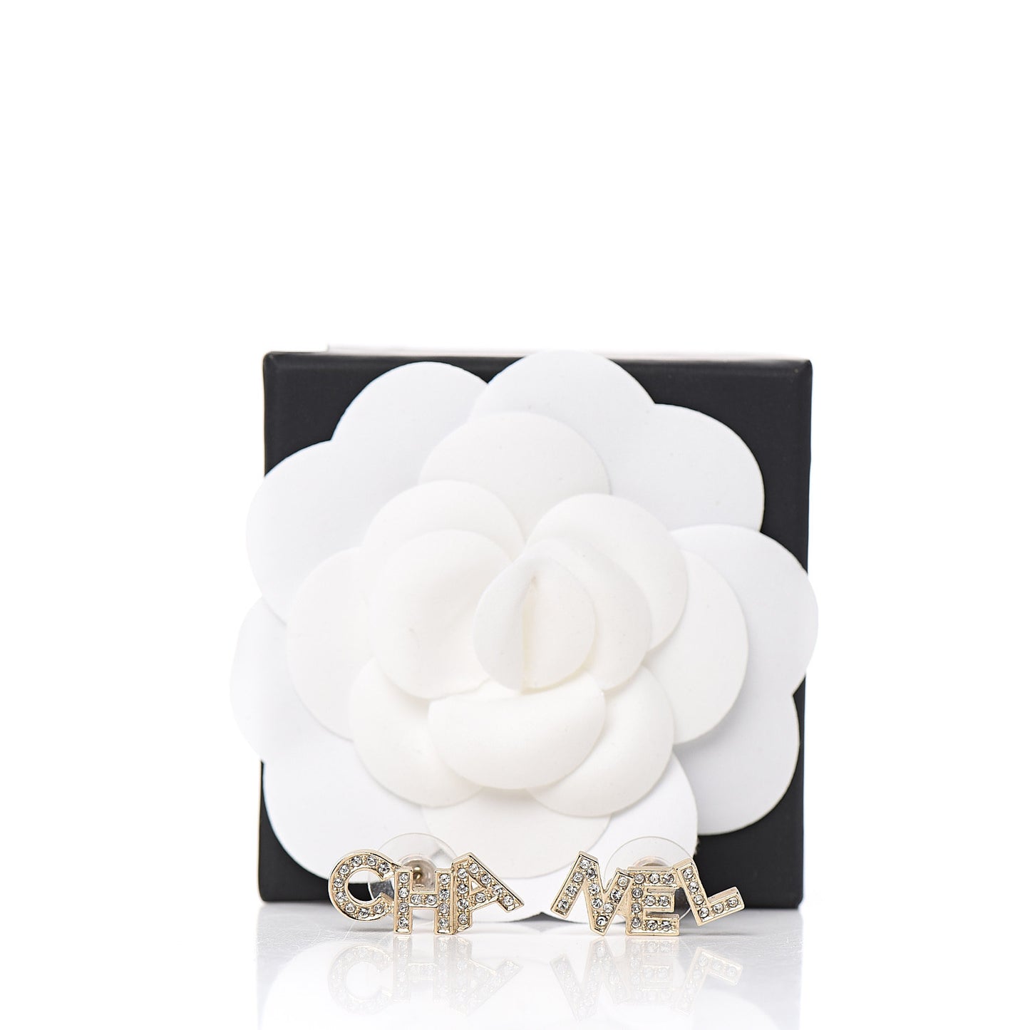 Crystal Pearl Signature Stud Earrings Gold