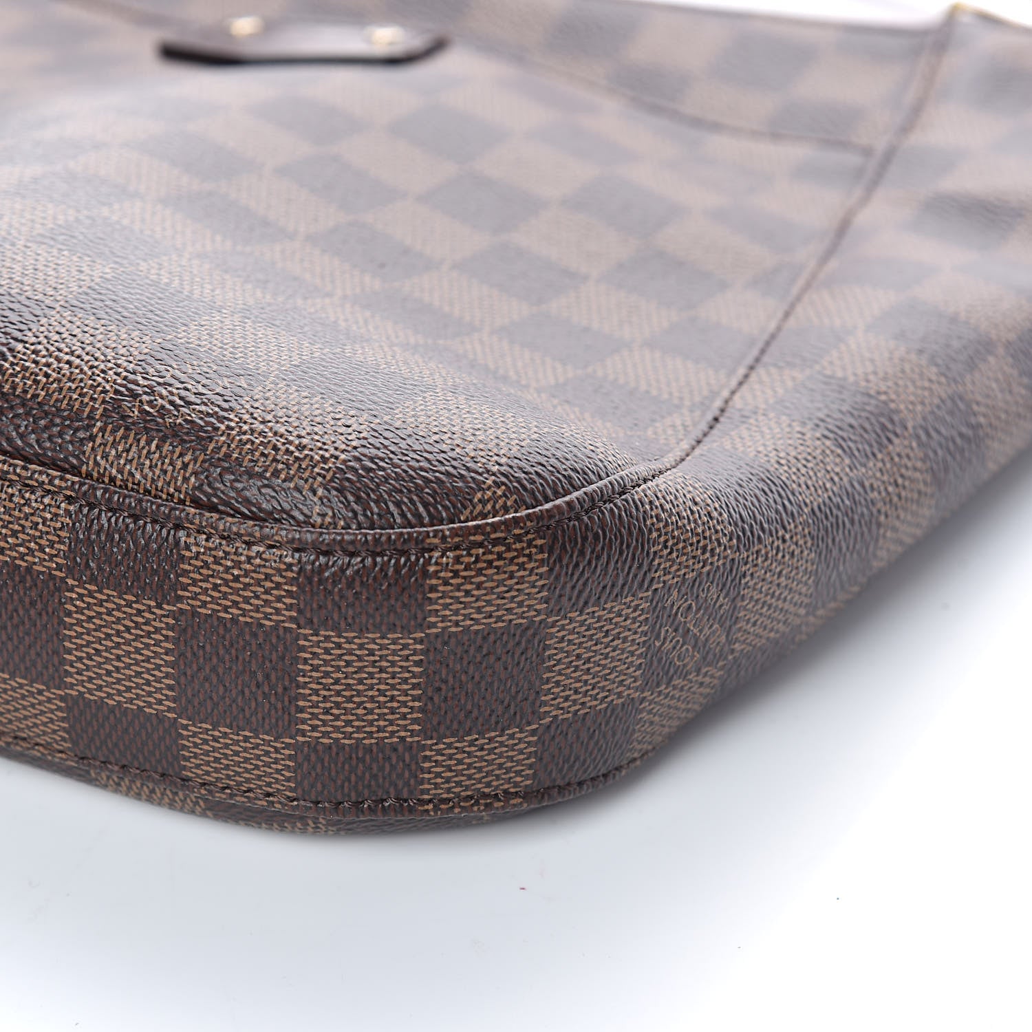 Louis Vuitton Damier Ebene South Bank Besace 9 of 9