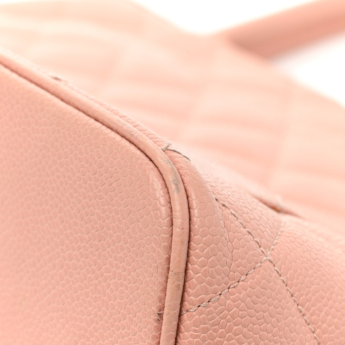 Caviar Quilted Medallion Tote Light Pink