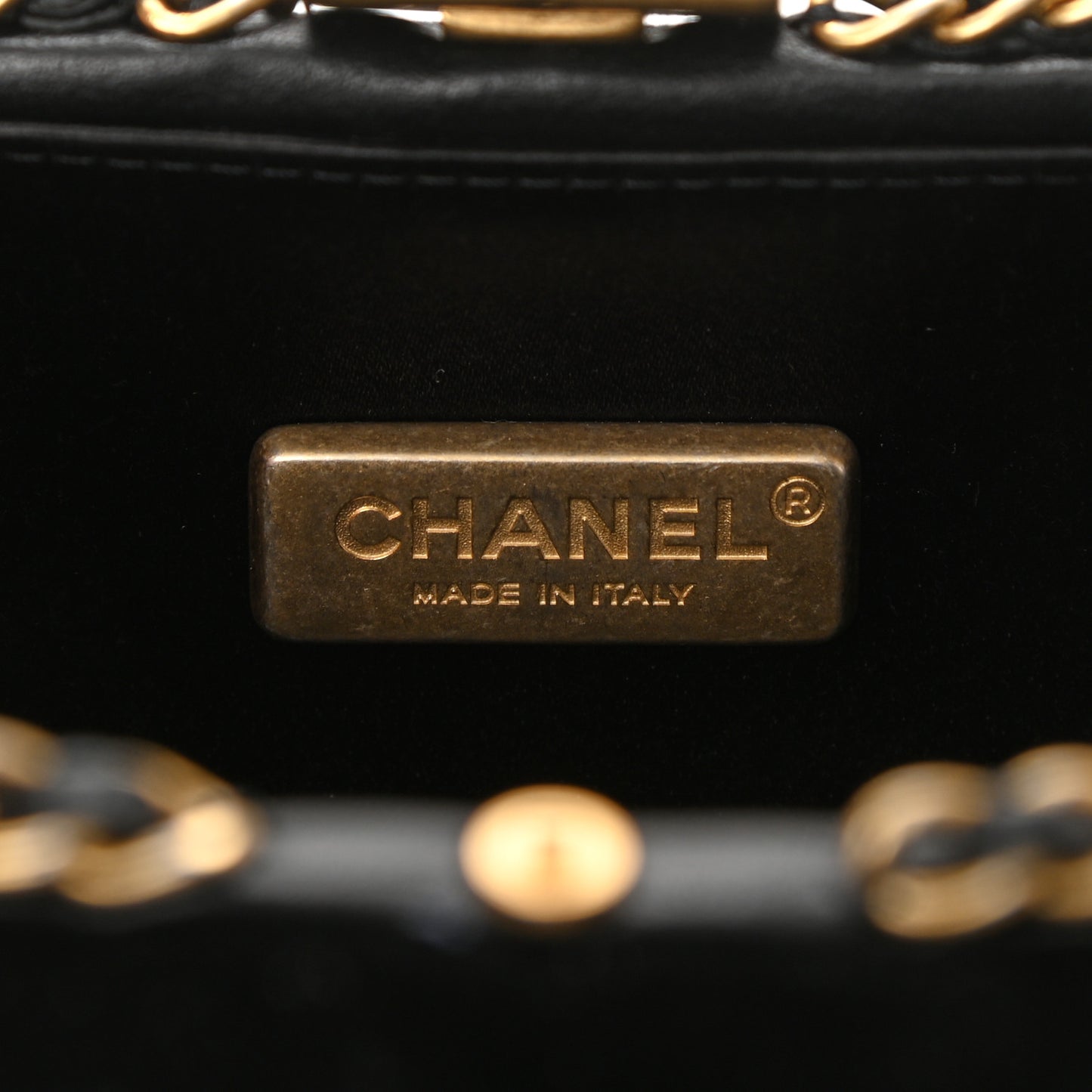 Velvet Pearl Crystal Sergeant Chain Around Evening Clutch Black Gold