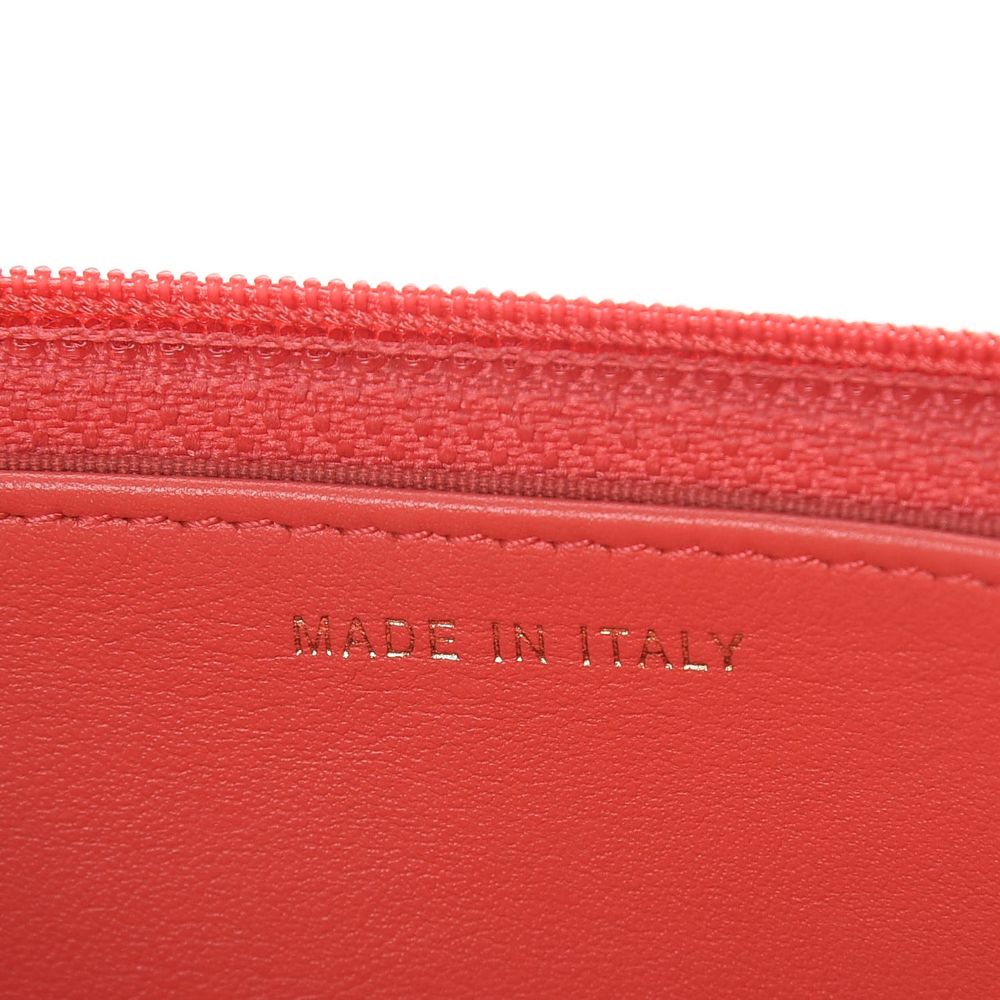 Caviar Quilted CC Filigree Wallet On Chain WOC Red