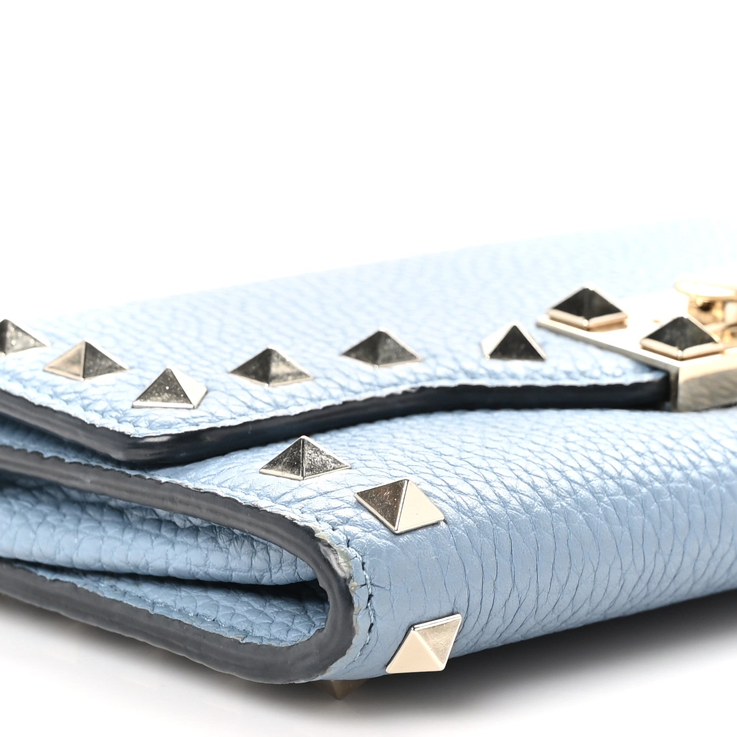 Valentino Garavani Pebbled Calfskin Rockstud Flip Lock Wallet On Chain Niagara 9 of 11