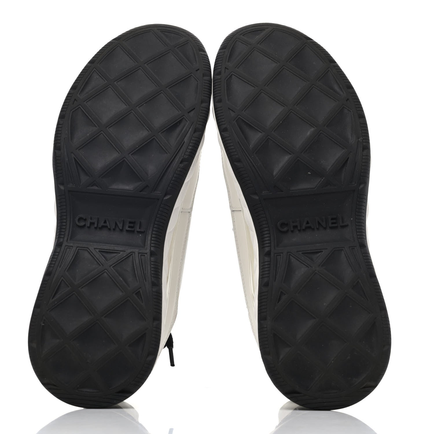 Chanel Velvet Calfskin Mixed Fibers CC Sneakers 37.5 Ivory Black 4 of 4