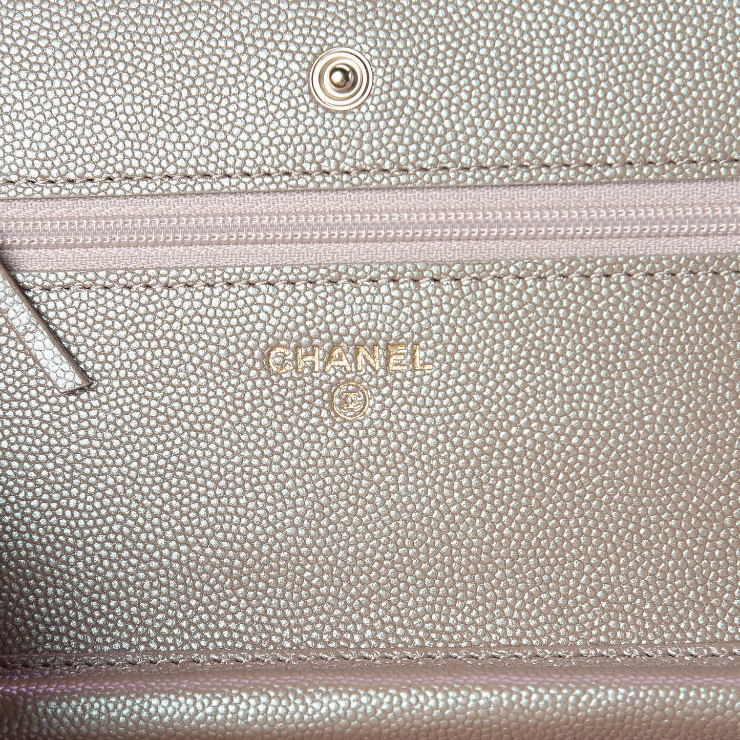 Iridescent Caviar Quilted Wallet On Chain WOC Beige