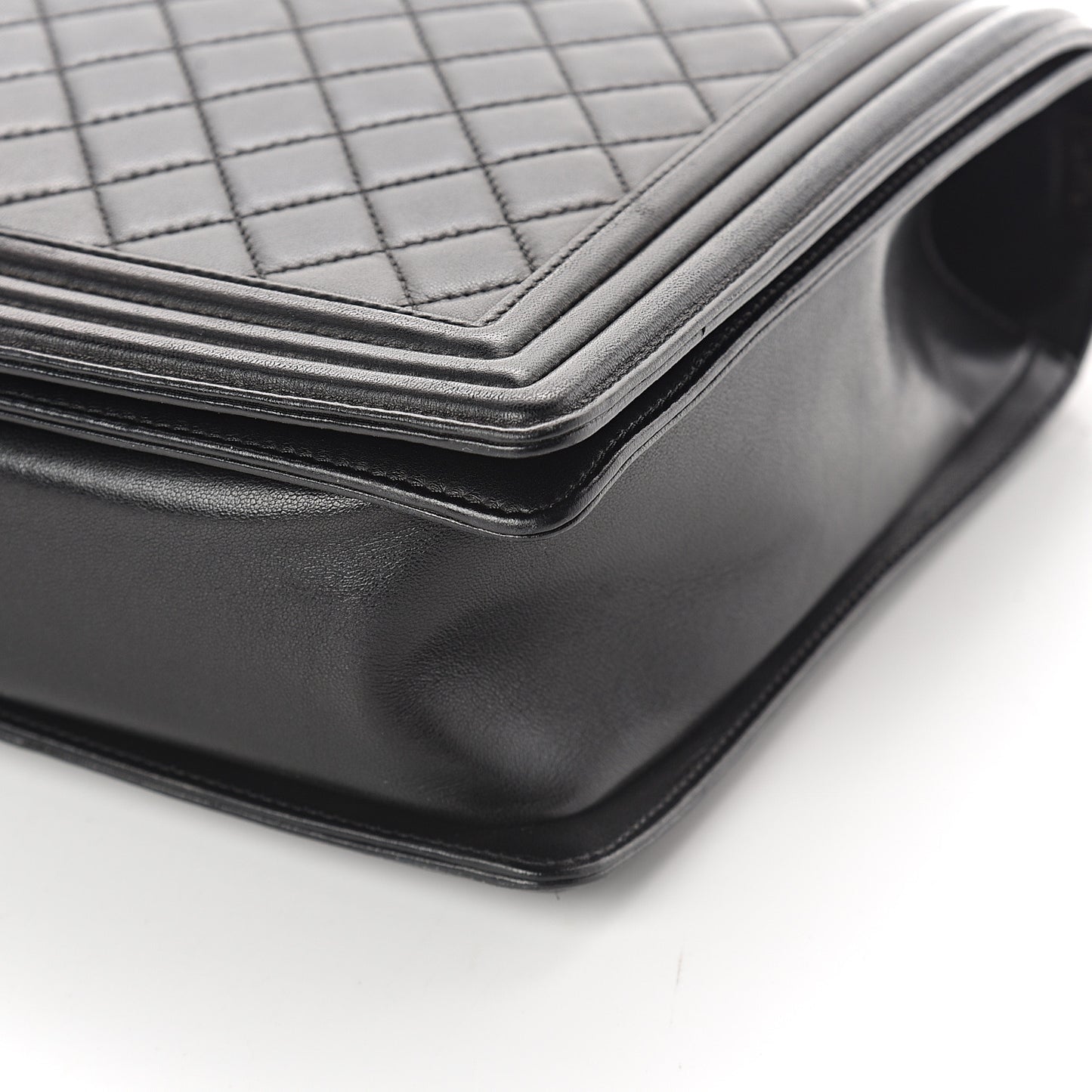 Lambskin Quilted Large Boy Flap Black