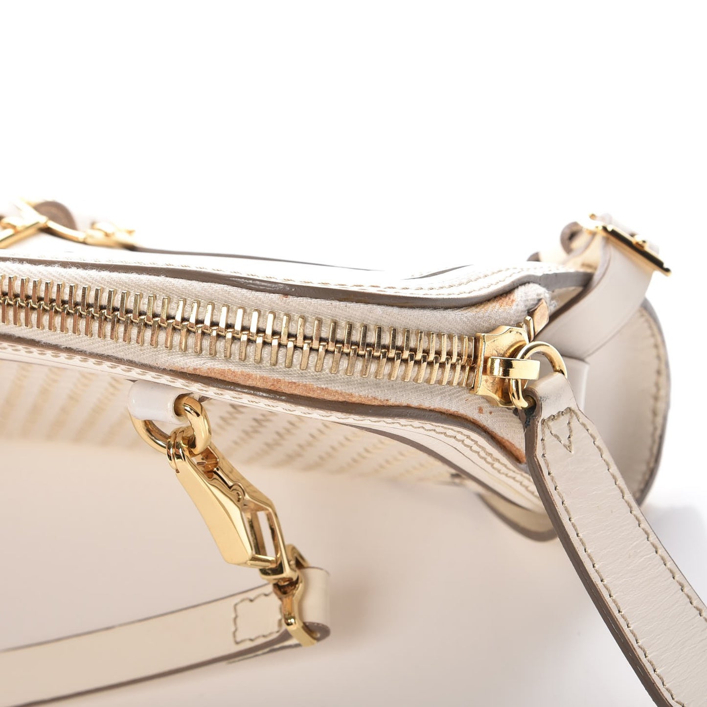 Bridle Calfskin Woven Alma Clutch White