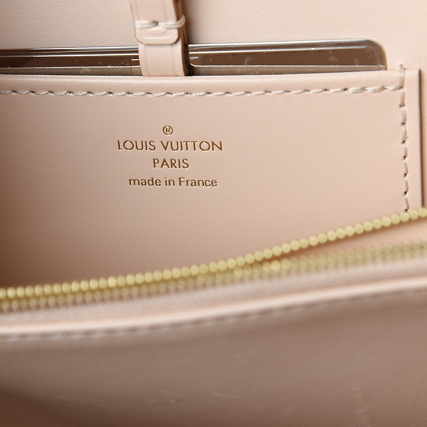 Grained Smooth Calfskin Rose Des Vents MM Creme