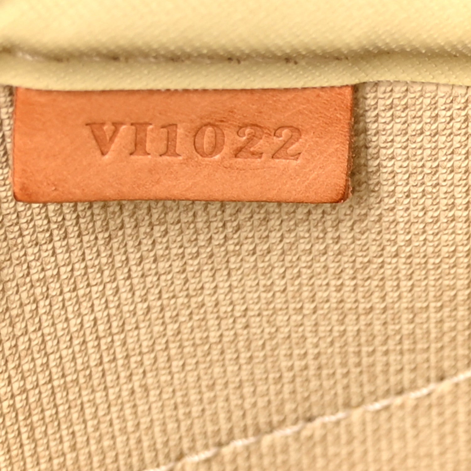 Louis Vuitton Monogram Alize 24 Heures Luggage 6 of 13