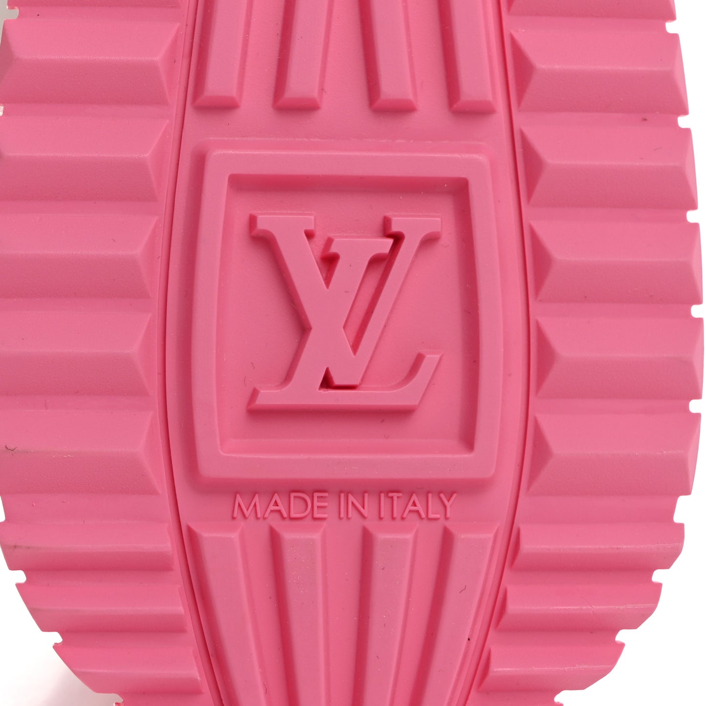Calfskin Monogram Run Away Sneakers 38 White Pink