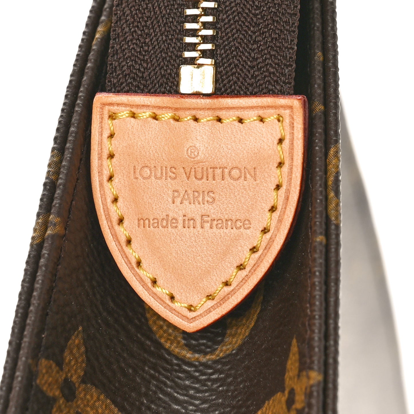 LOUIS VUITTON Monogram Toiletry Pouch 26