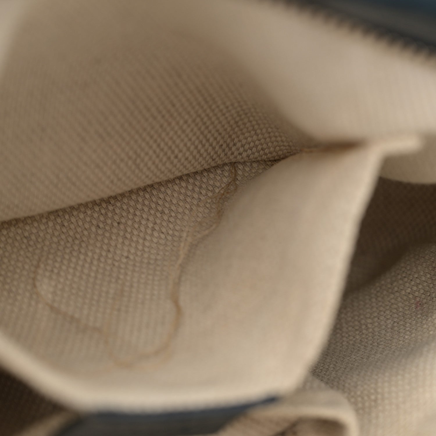 Gucci Pebbled Calfskin Small Soho Disco Bag Blue 13 of 17