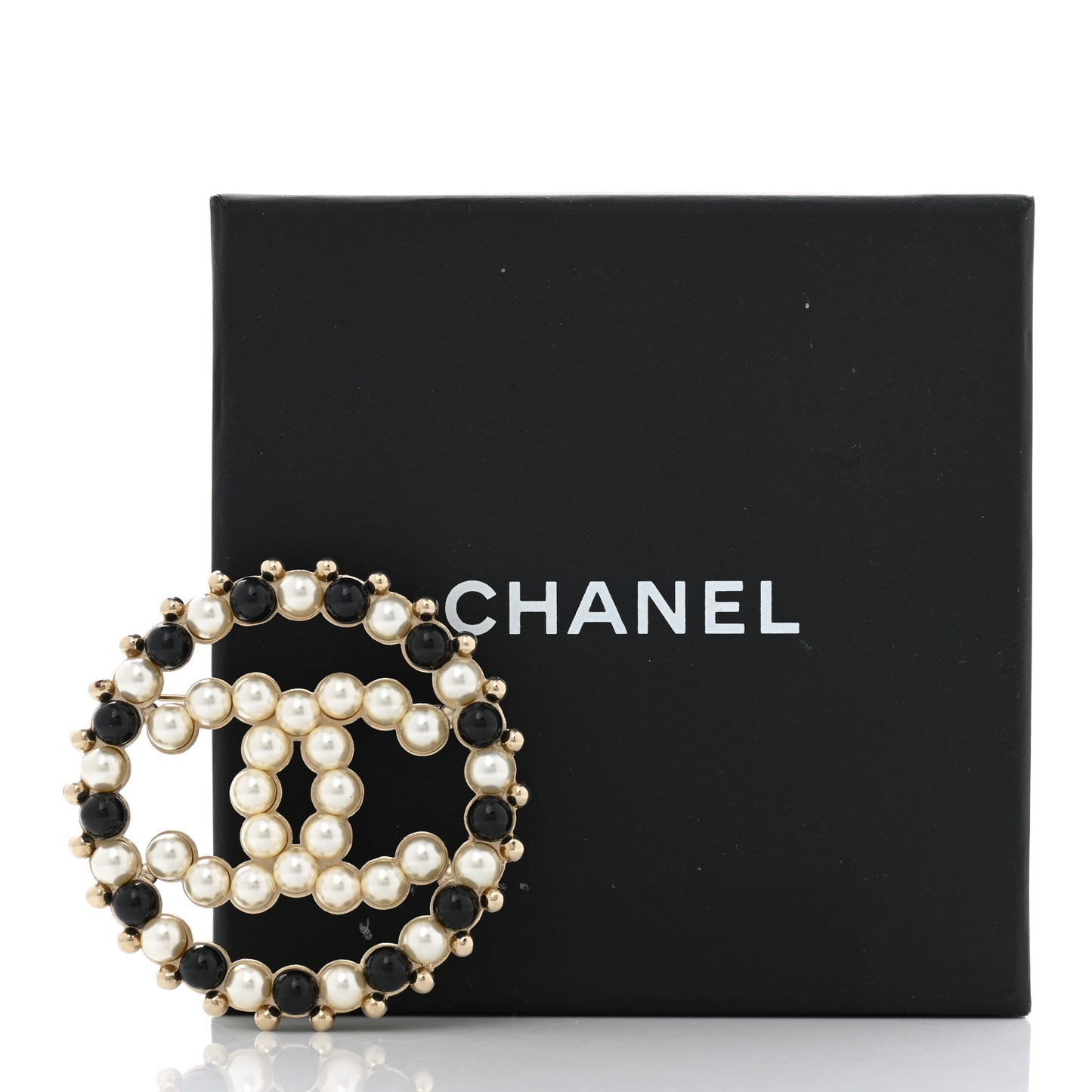 Pearl CC Brooch Black Gold