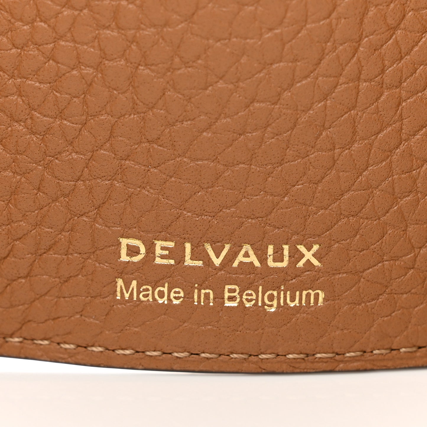 Taurillon Soft Presse Trifold Wallet Vegetal