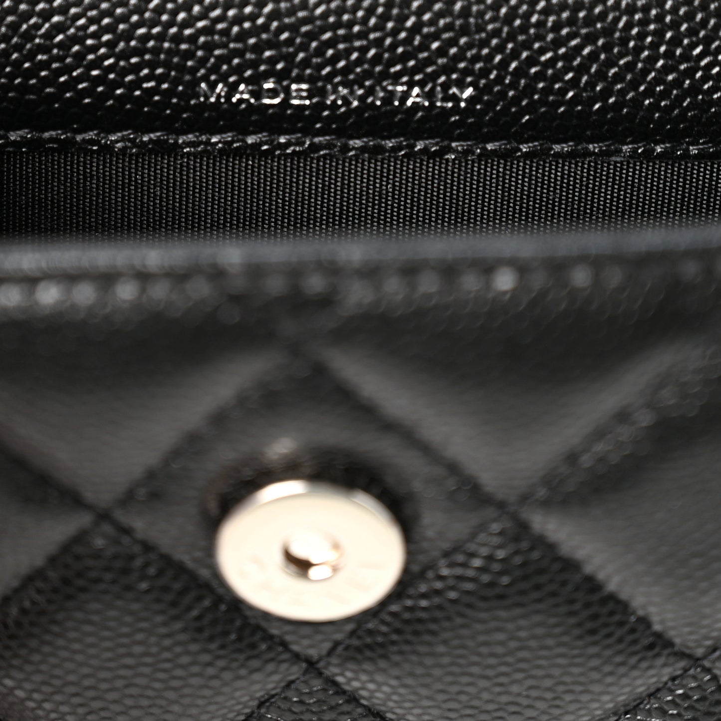 Caviar Quilted My Everything Belt Flap Card Holder Black