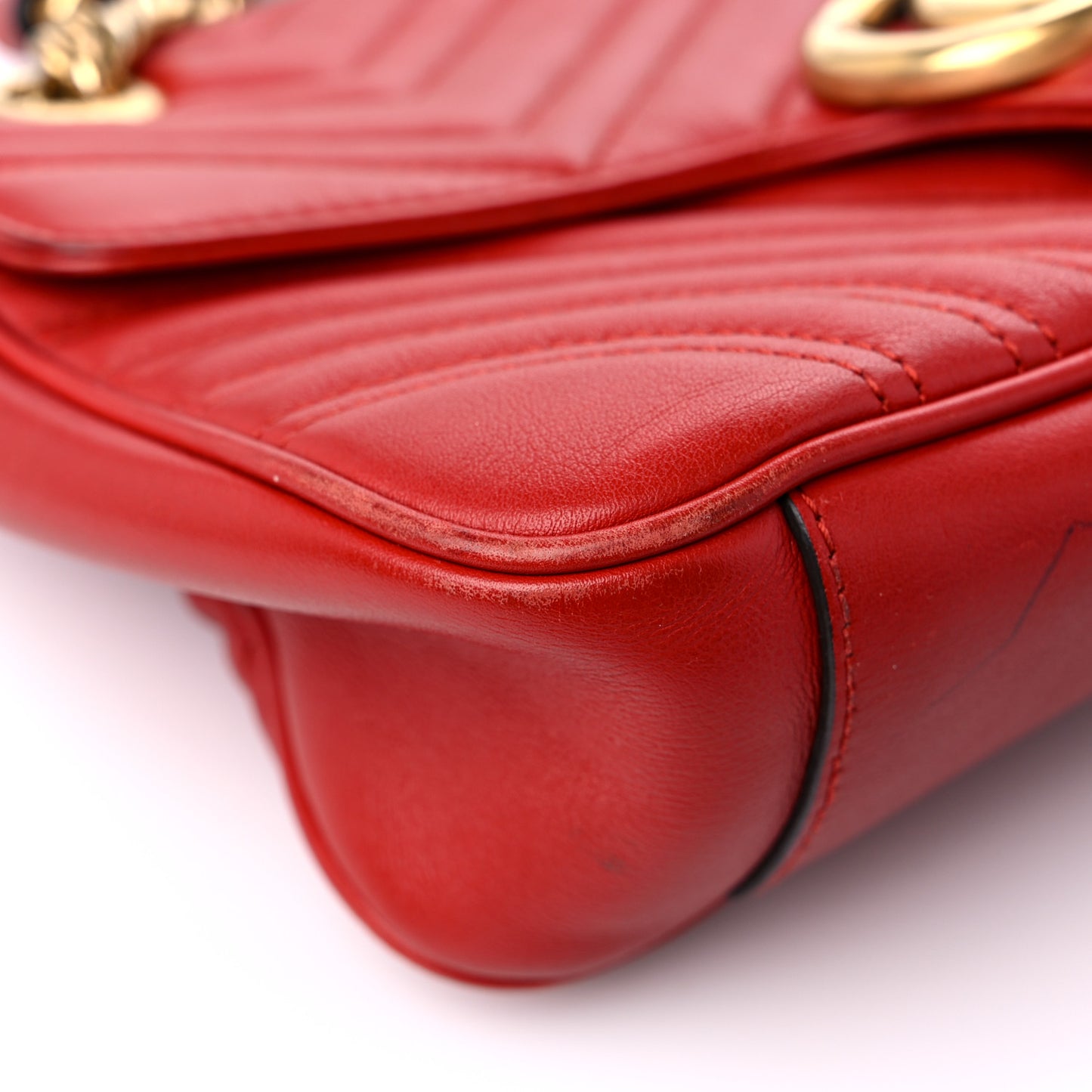 Calfskin Matelasse Small GG Marmont Shoulder Bag Hibiscus Red