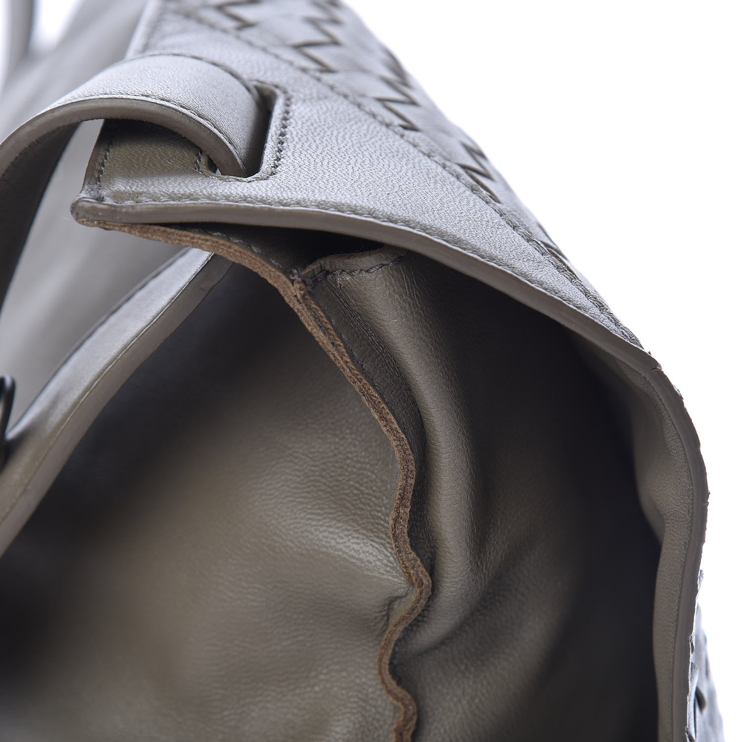Bottega Veneta Nappa Intrecciato Messenger Bag Shadow 16 of 16