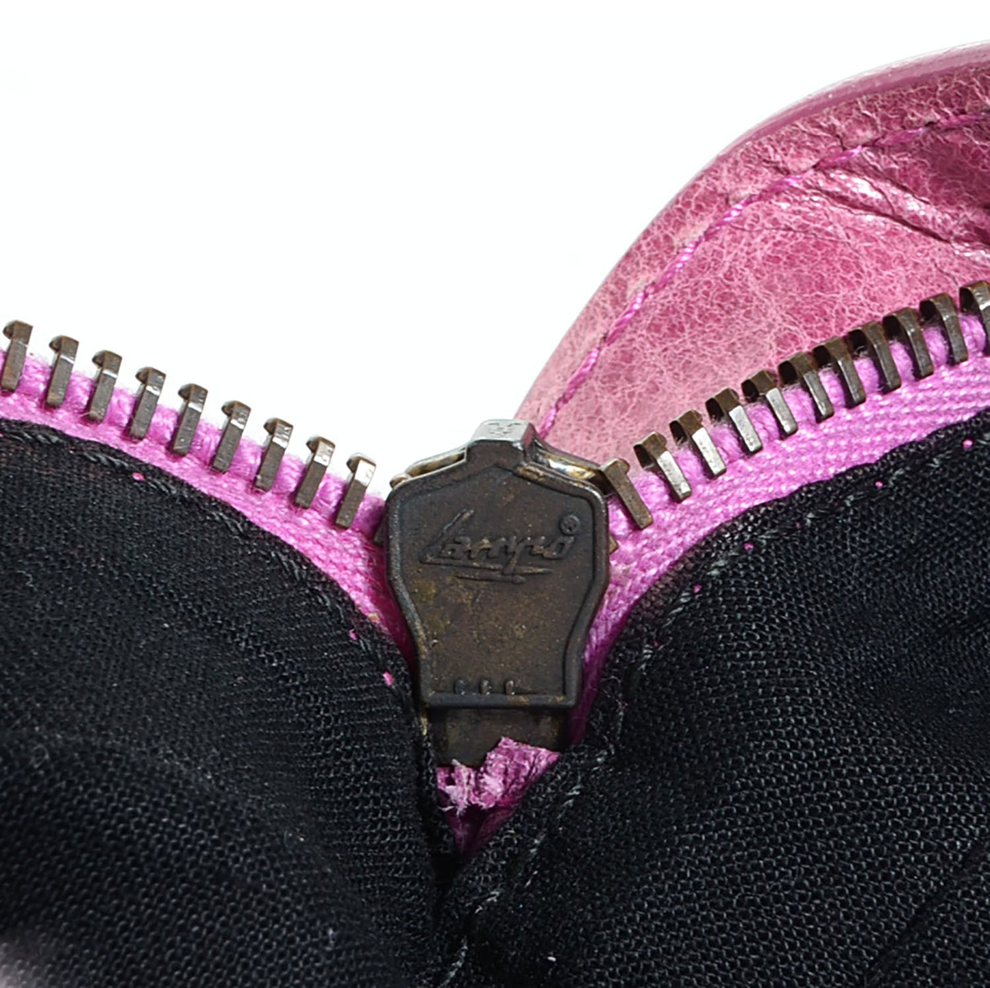Agneau Classic Hardware First Magenta