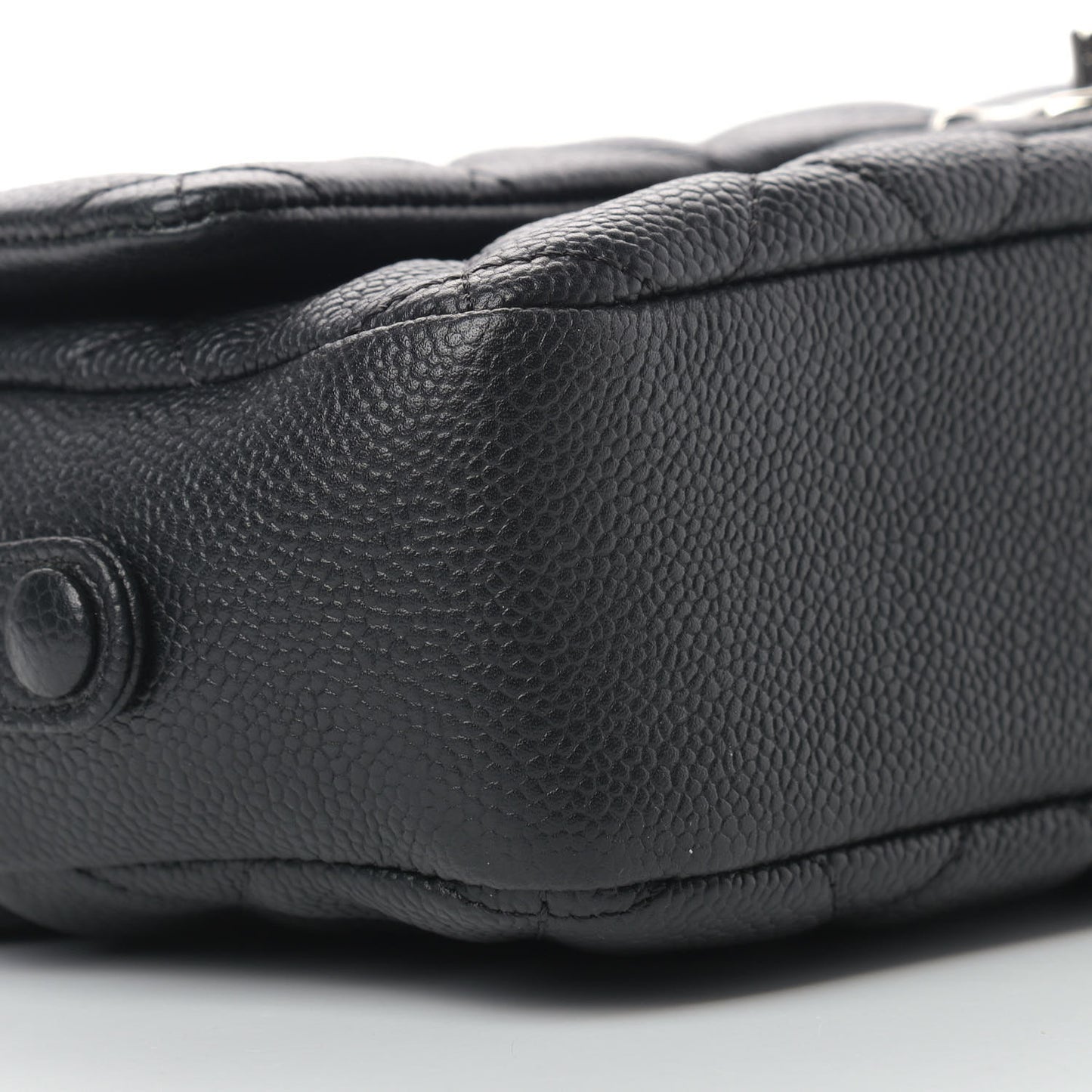 Caviar Quilted Medium Easy Flap Black