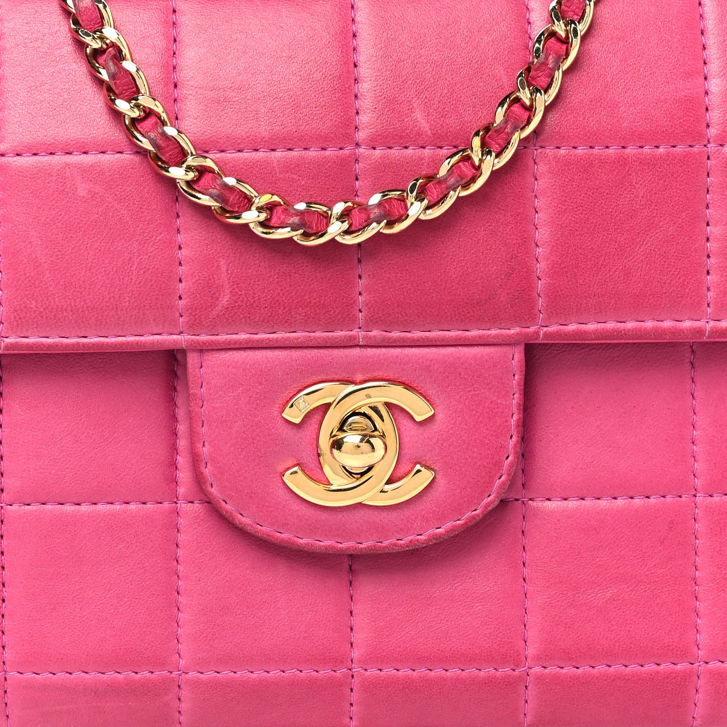 Lambskin East West Chocolate Bar Flap Pink