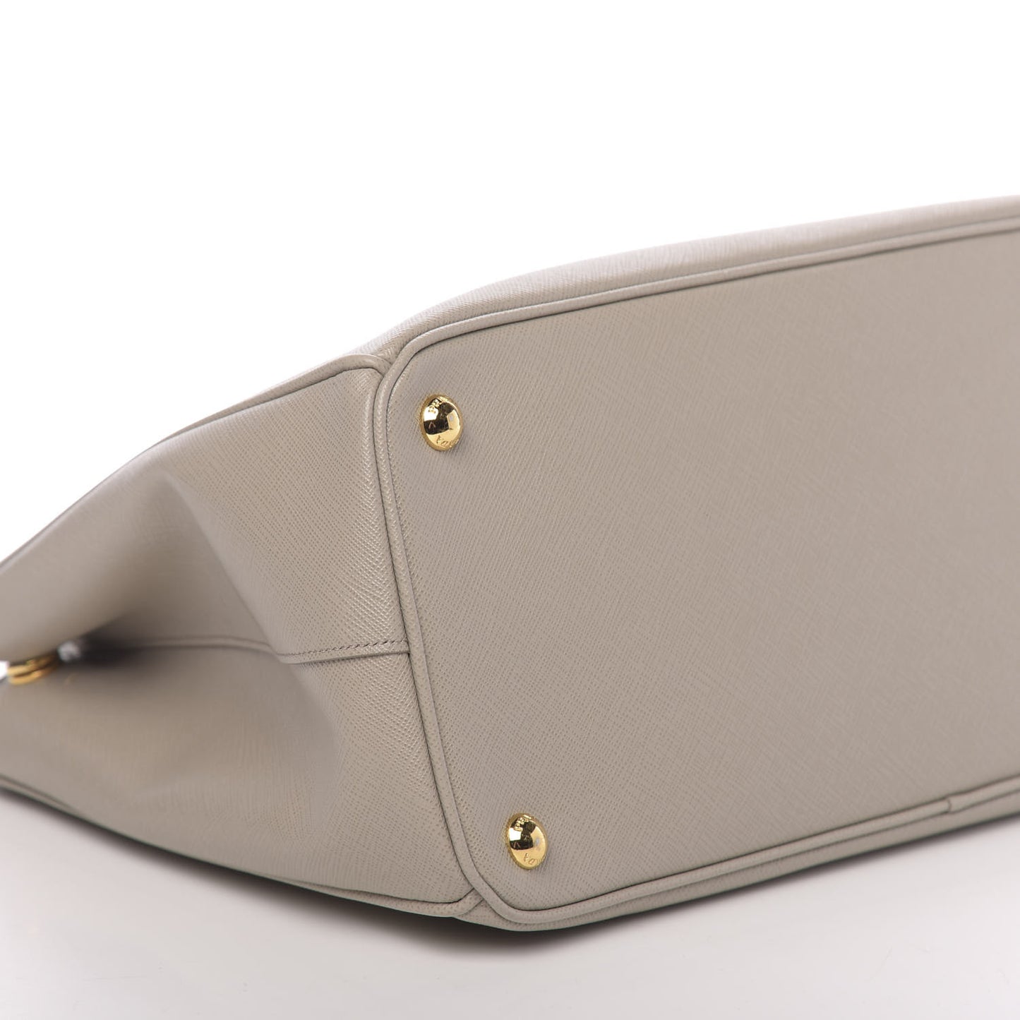 Saffiano Medium Galleria Double Zip Tote Pomice
